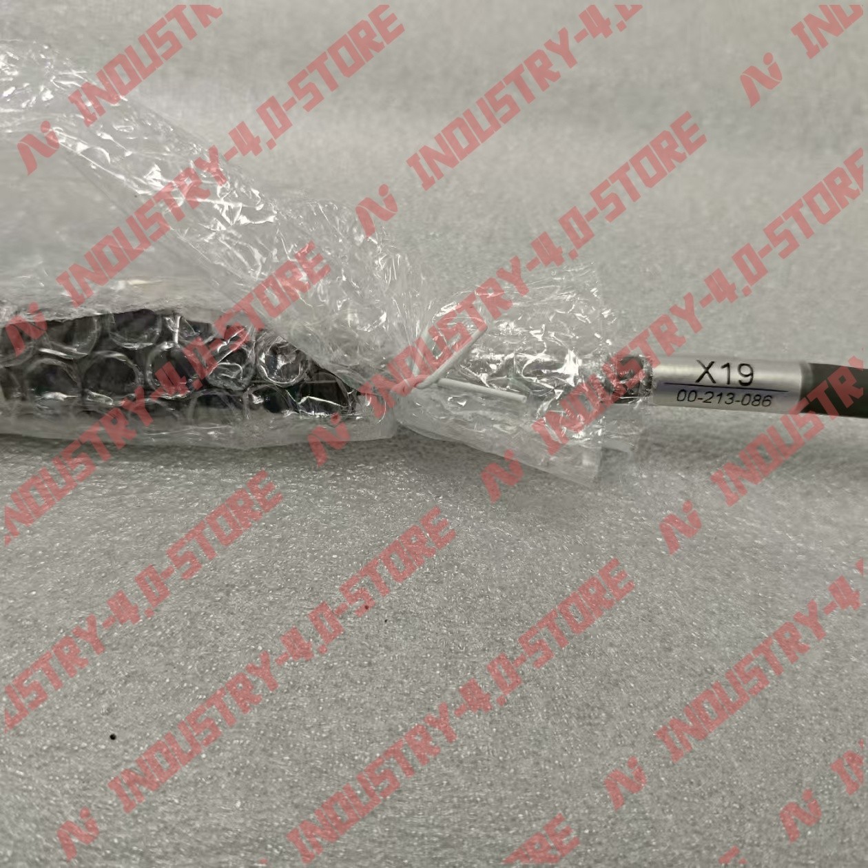 KUKA 00-213-086 0.3 m Robot Connection Cable#1pcs new in box
