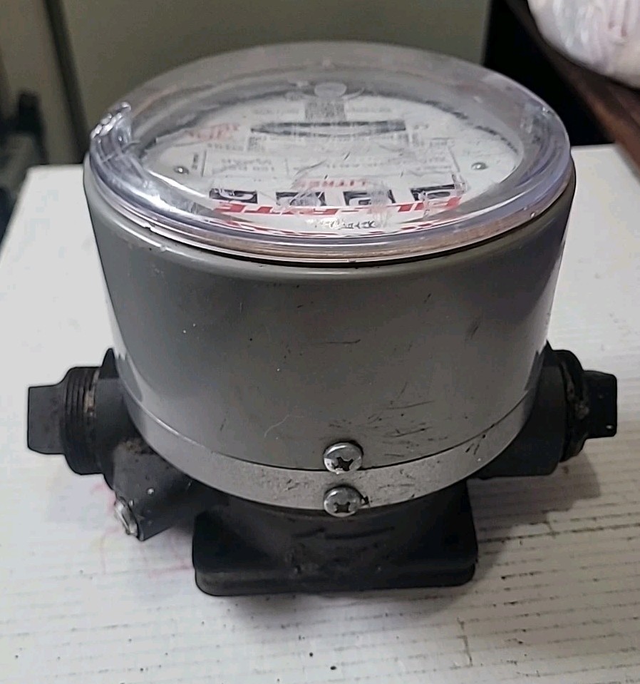 FILL-RITE TN860AN1CAB1LAC Flowmeter 150 PSI Mechanical 1 & 1/2″ Flow Meter Panel