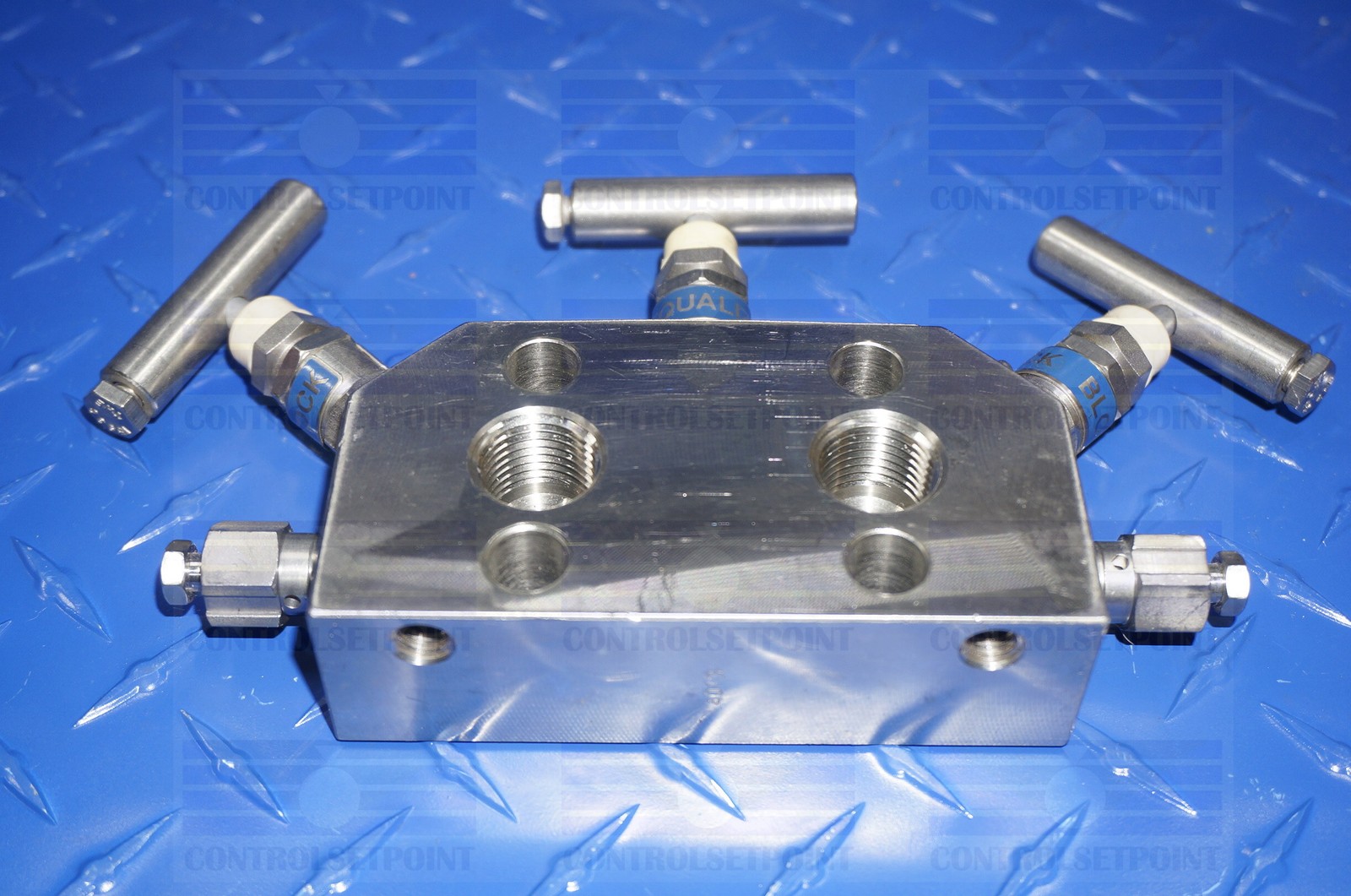 ANDERSON GREENWOOD MANIFOLD MC3VIS-4 3 VALVE MANIFOLD NSP