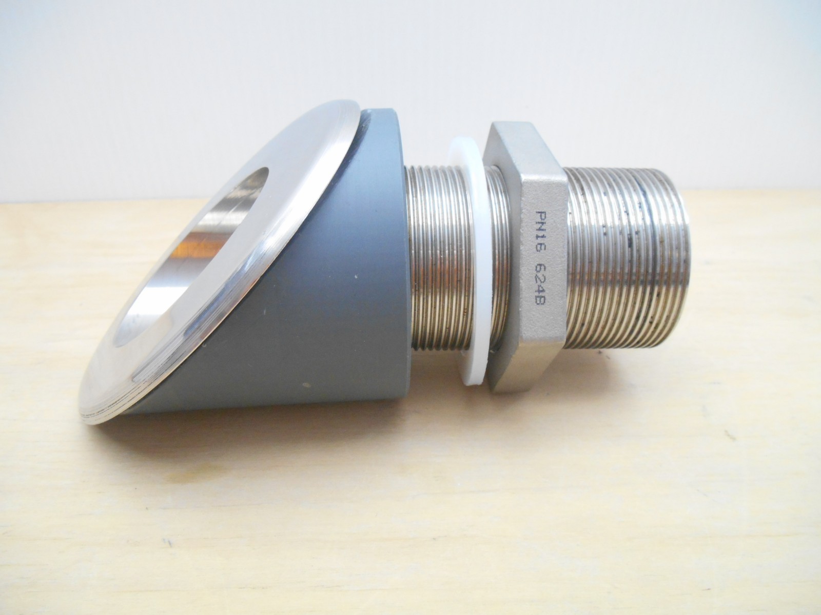 Flush Stainless Steel Angled Bulkhead Fitting 2″ Id, 2-3/8″ Od PN16 624B