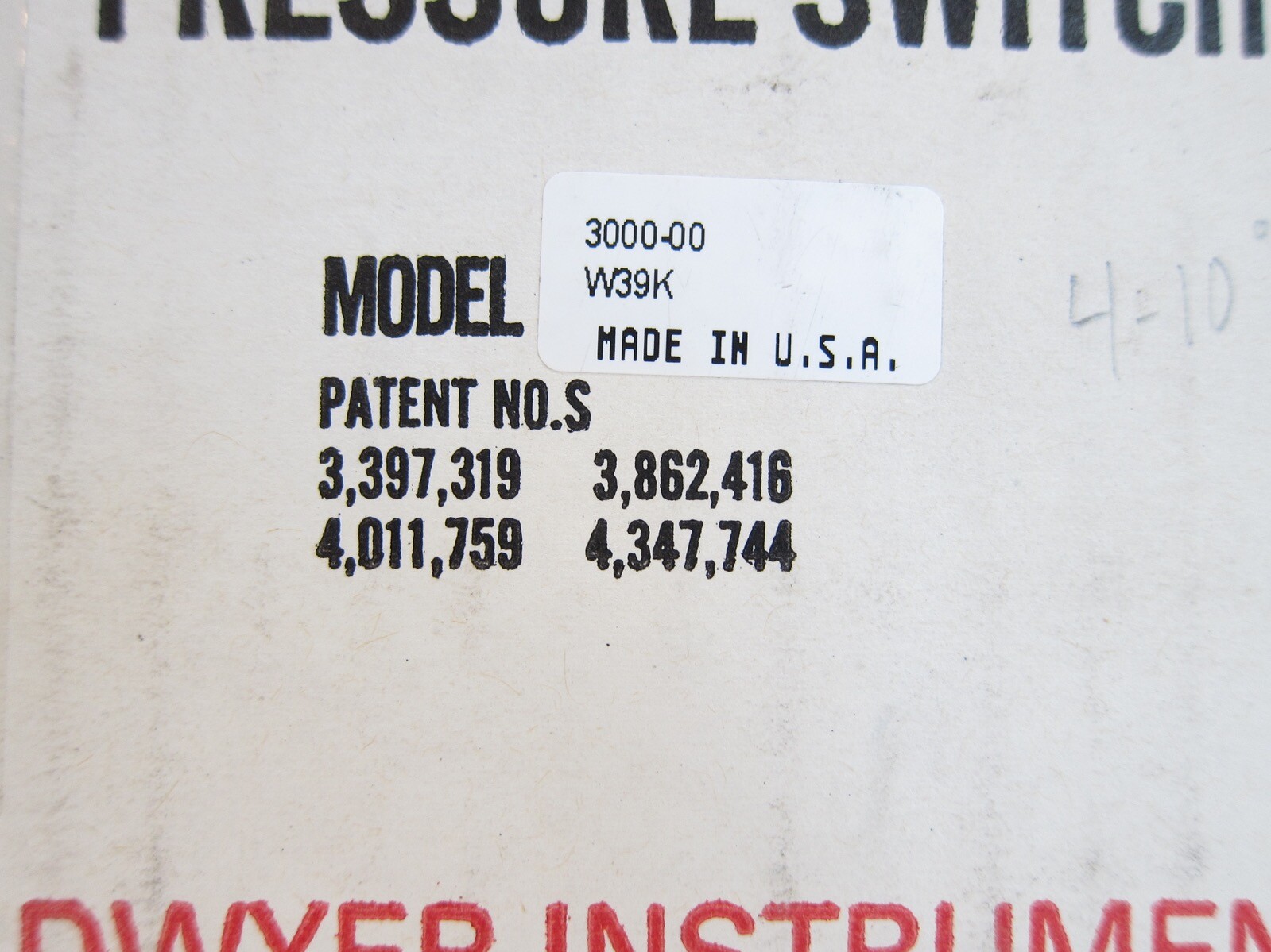 New Dwyer Instruments 3000-00 W39K Series 3000 Photohelic Pressure Switch Gauge