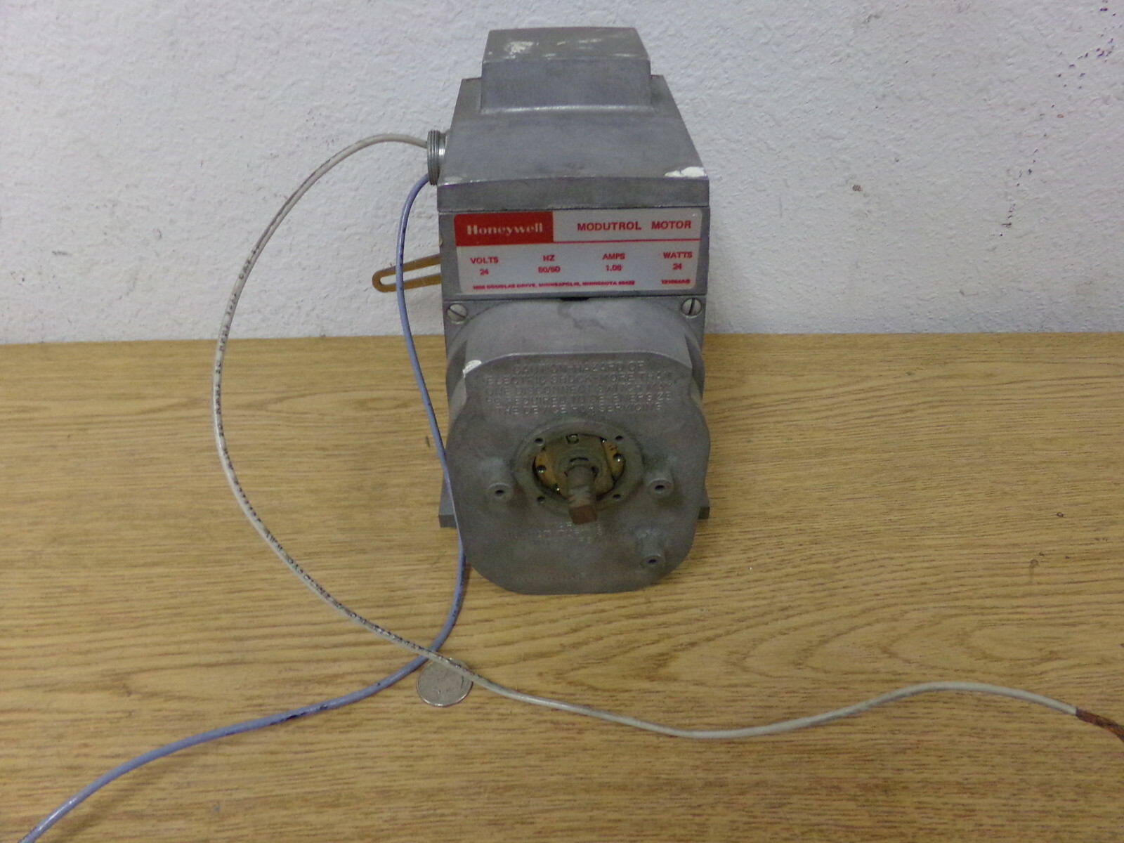 Honeywell Modultrol Motor 24 Volts HA 50/60 1.06A 24W M845A 1027 160 1 min