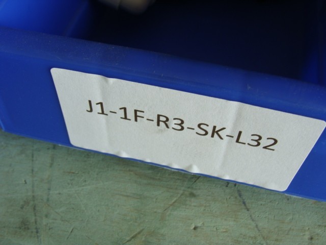 LOT OF 2 WATTS R35-01CG AIR PRESSURE REGULATORS 300PSIG MAX