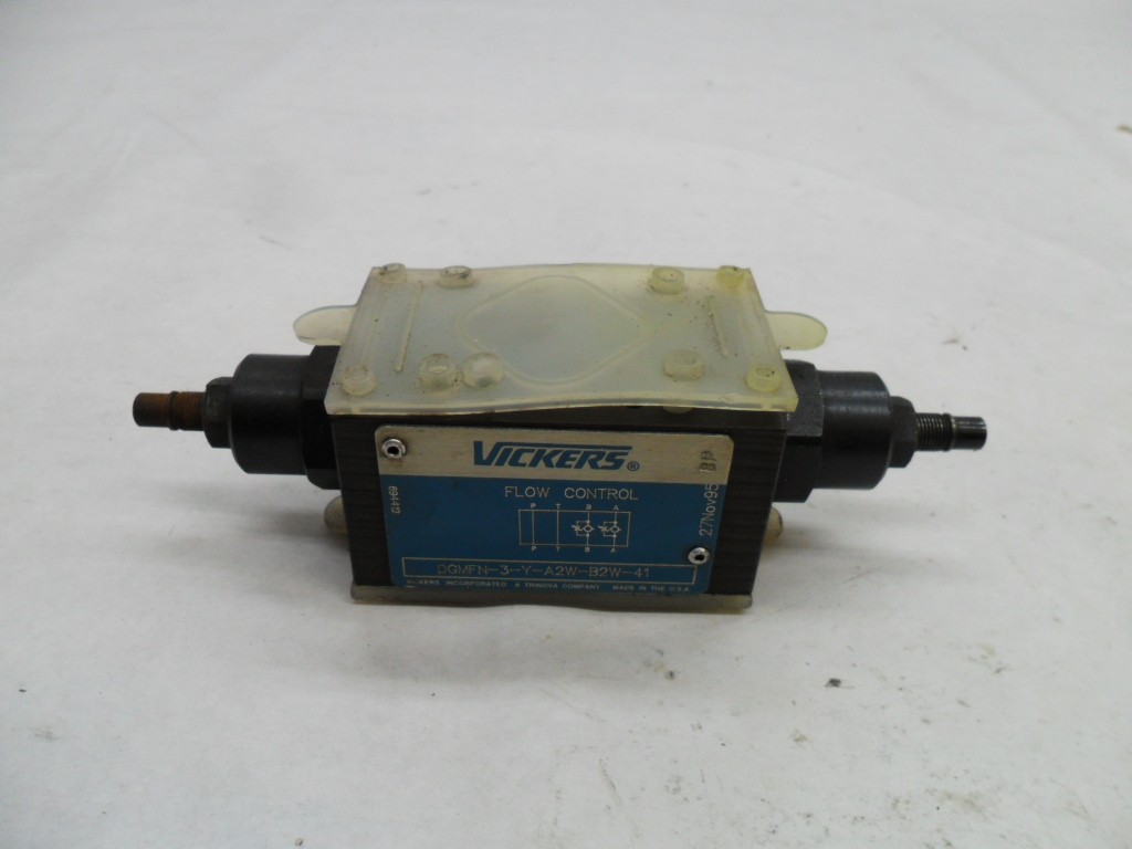 NEW EATON VICKERS DGMFN-3-Y-A2W-B2W-41 FLOW CONTROL VALVE 694412