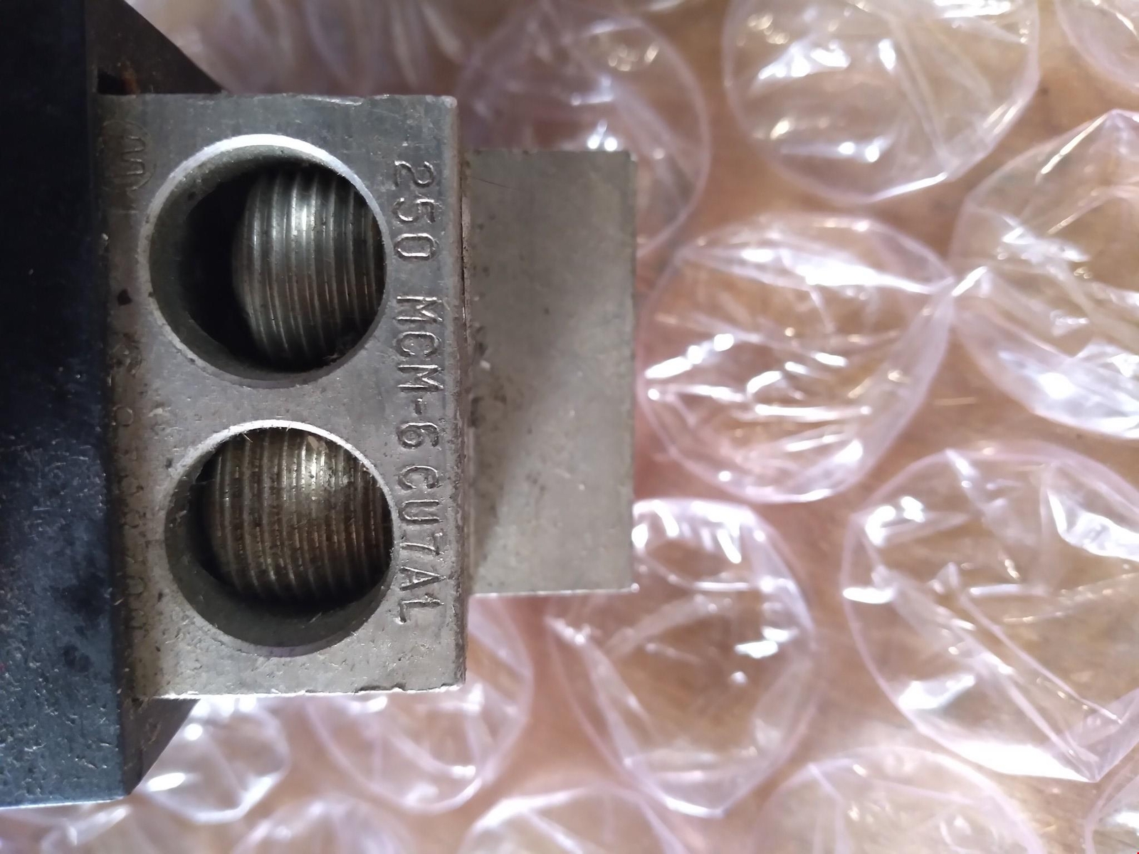 NOM-6 CU7AL 250