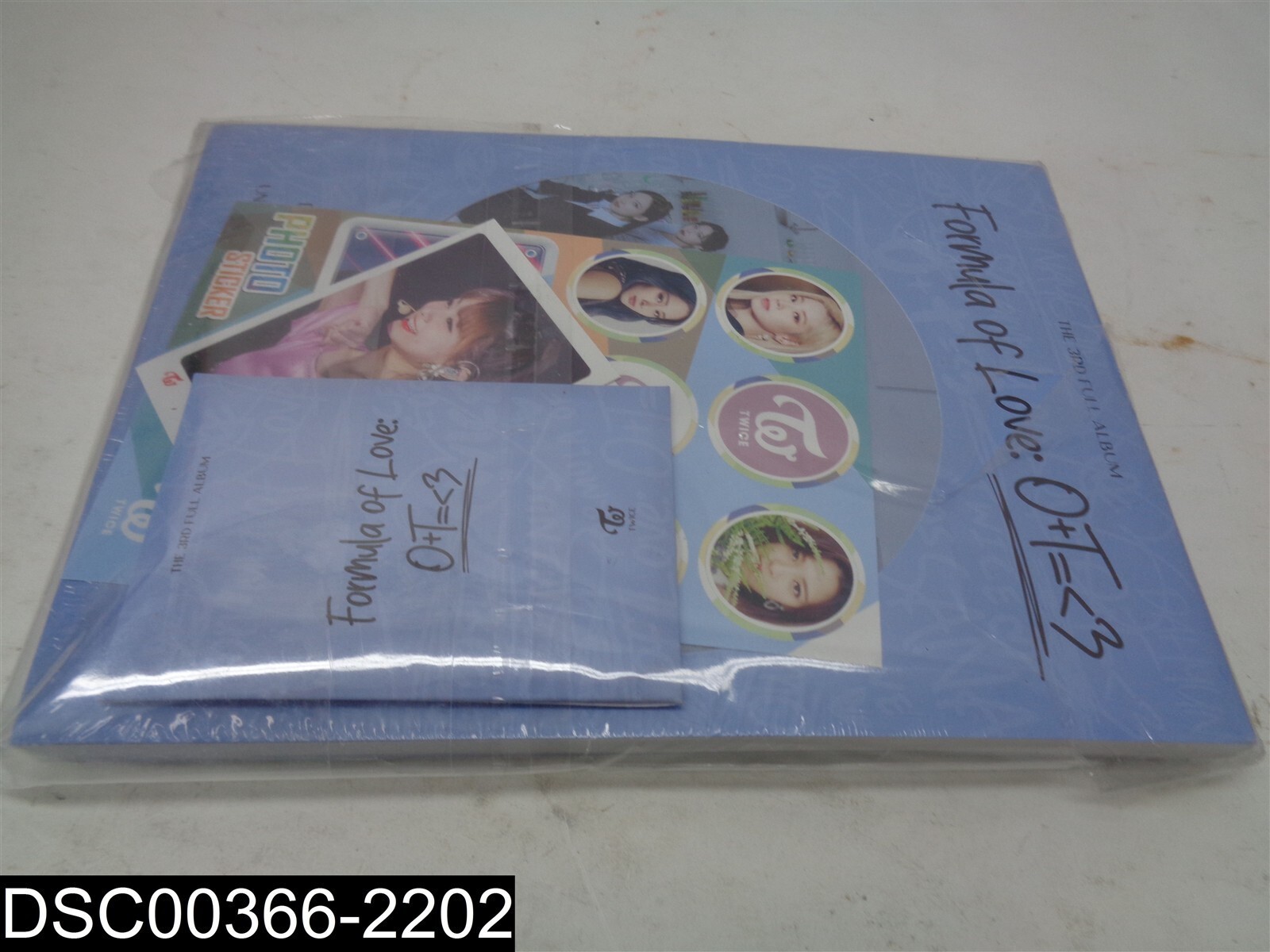 Twice – Formula of Love The 3rd Album and Accessory Kit