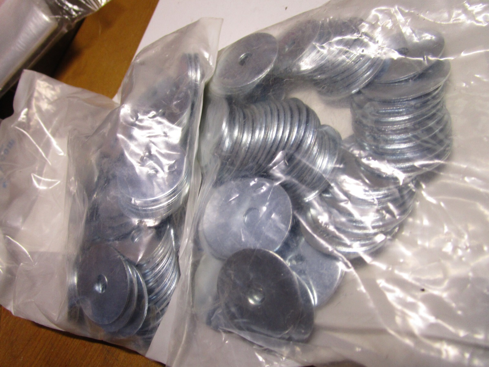 1/4″ x 1.250″ OD Low Carbon Zinc Finish Steel Fender Washer QTY 200