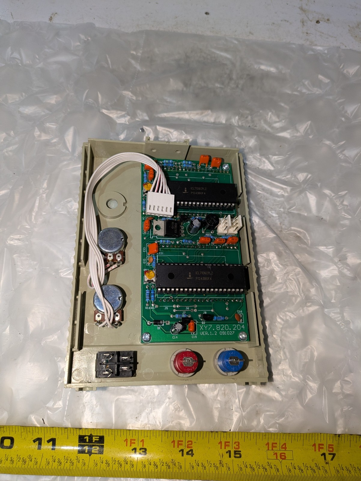 EXTECH 382202 DC POWER SUPPLY XY7.820.204