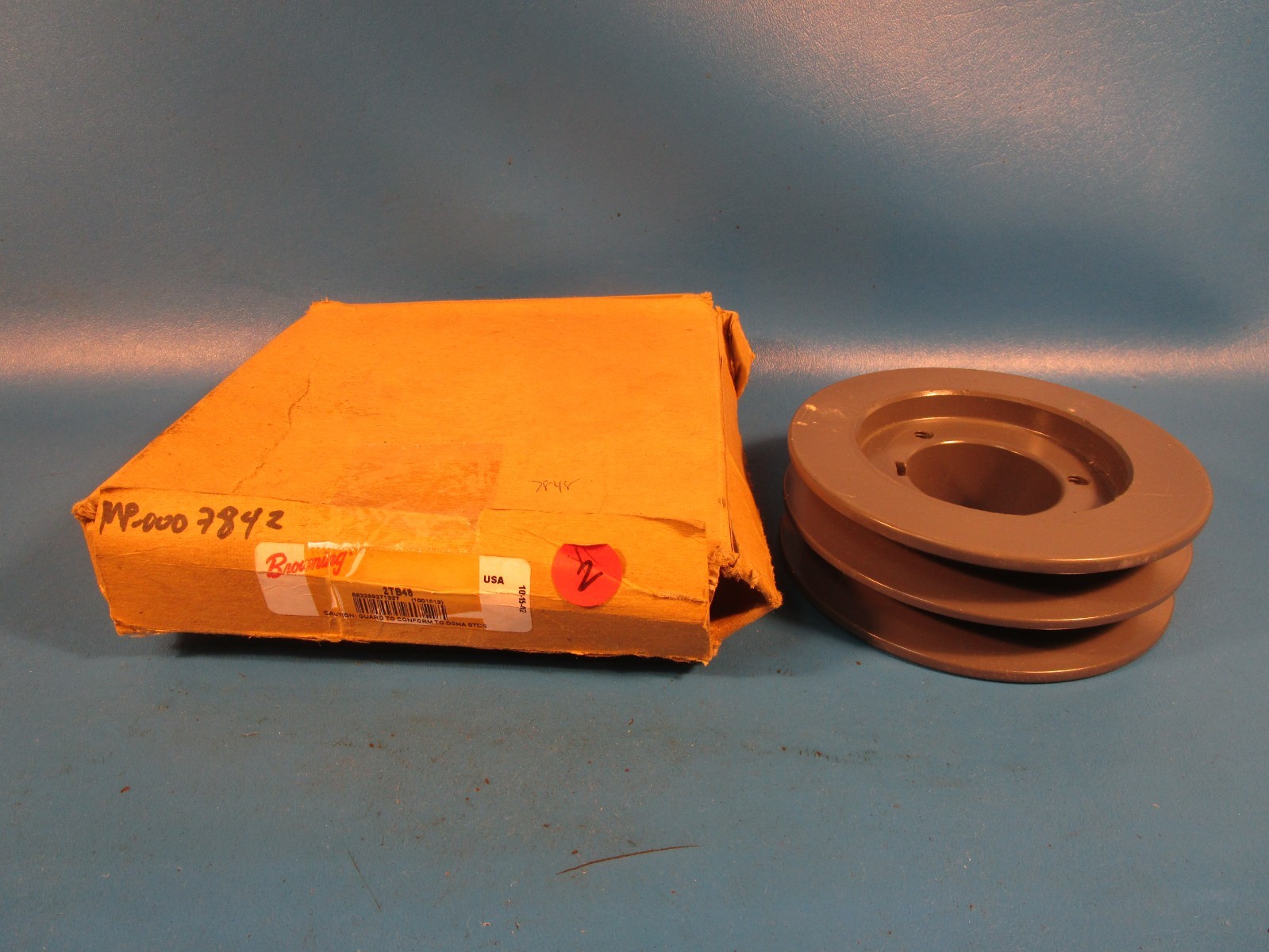 BROWNING 2TB48, Split Taper Bushing, 2 Groove Cast Iron Bushed Bore