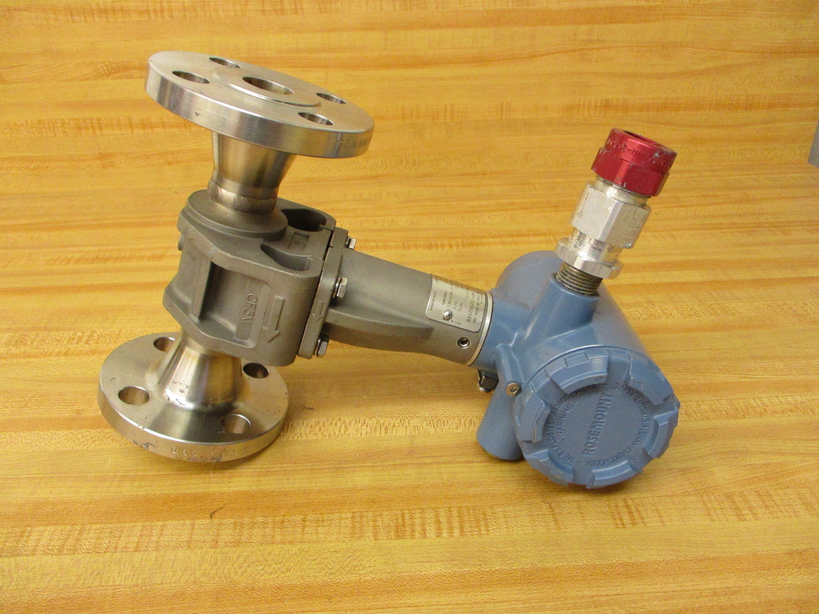 Rosemount 8800DF010SA1N1D1I5M5Q4 Vortex Flowmeter Series 8800
