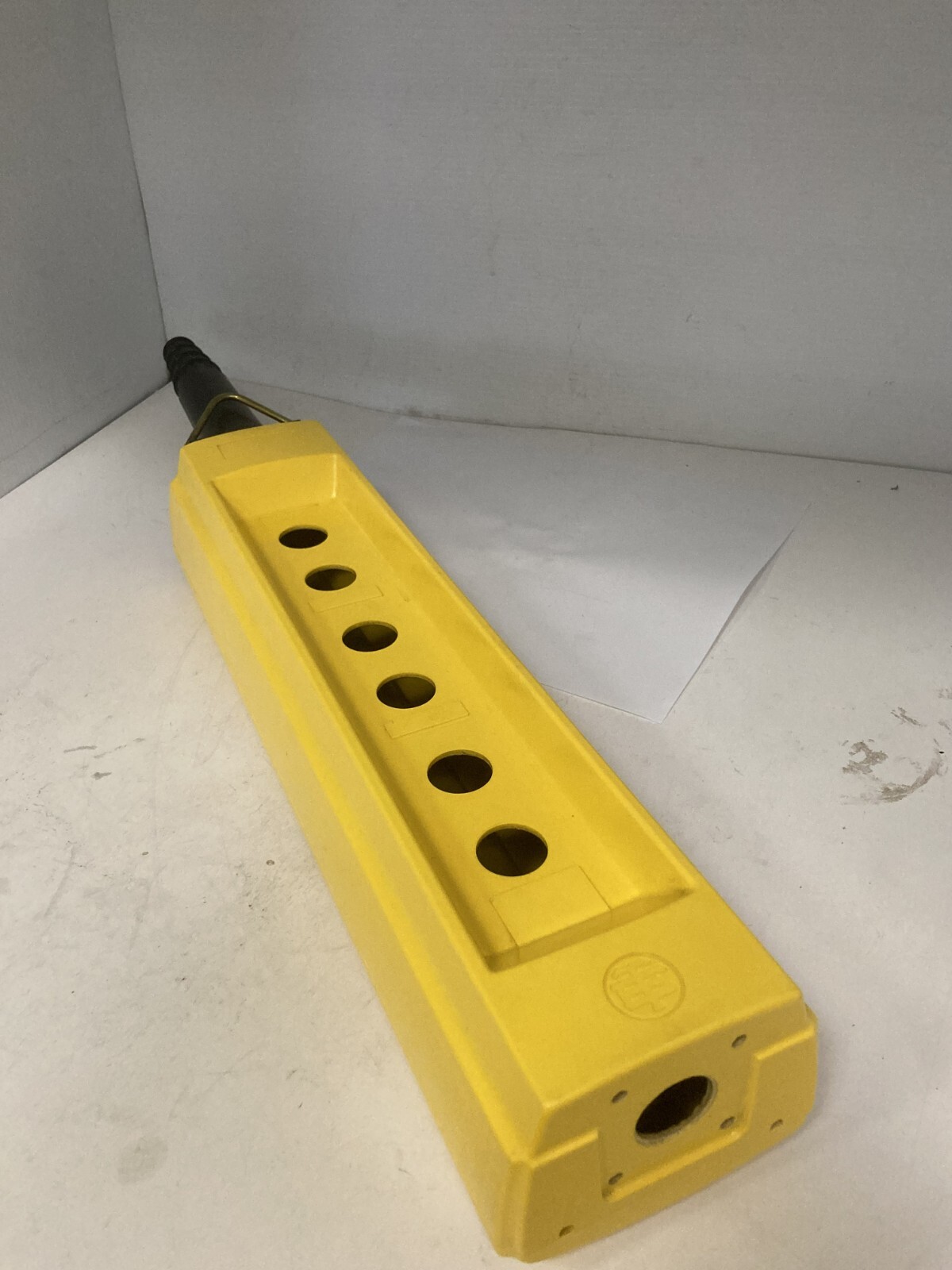TELEMECANIQUE XAC-B06 PENDANT CONTROL STATION 6 HOLE 500V NNB