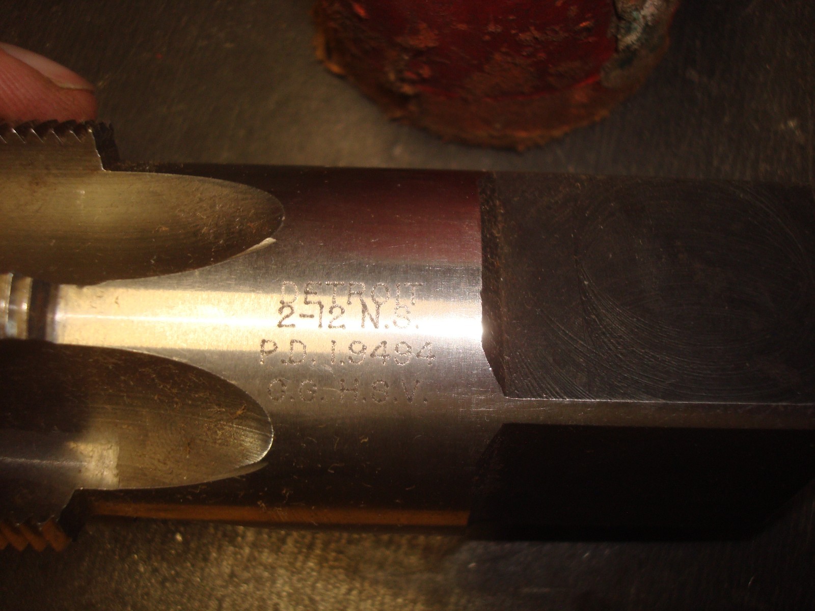 Nice! 2-12 NS Detroit Tap 1-1/4″ Shank HSV Free Shipping! USA