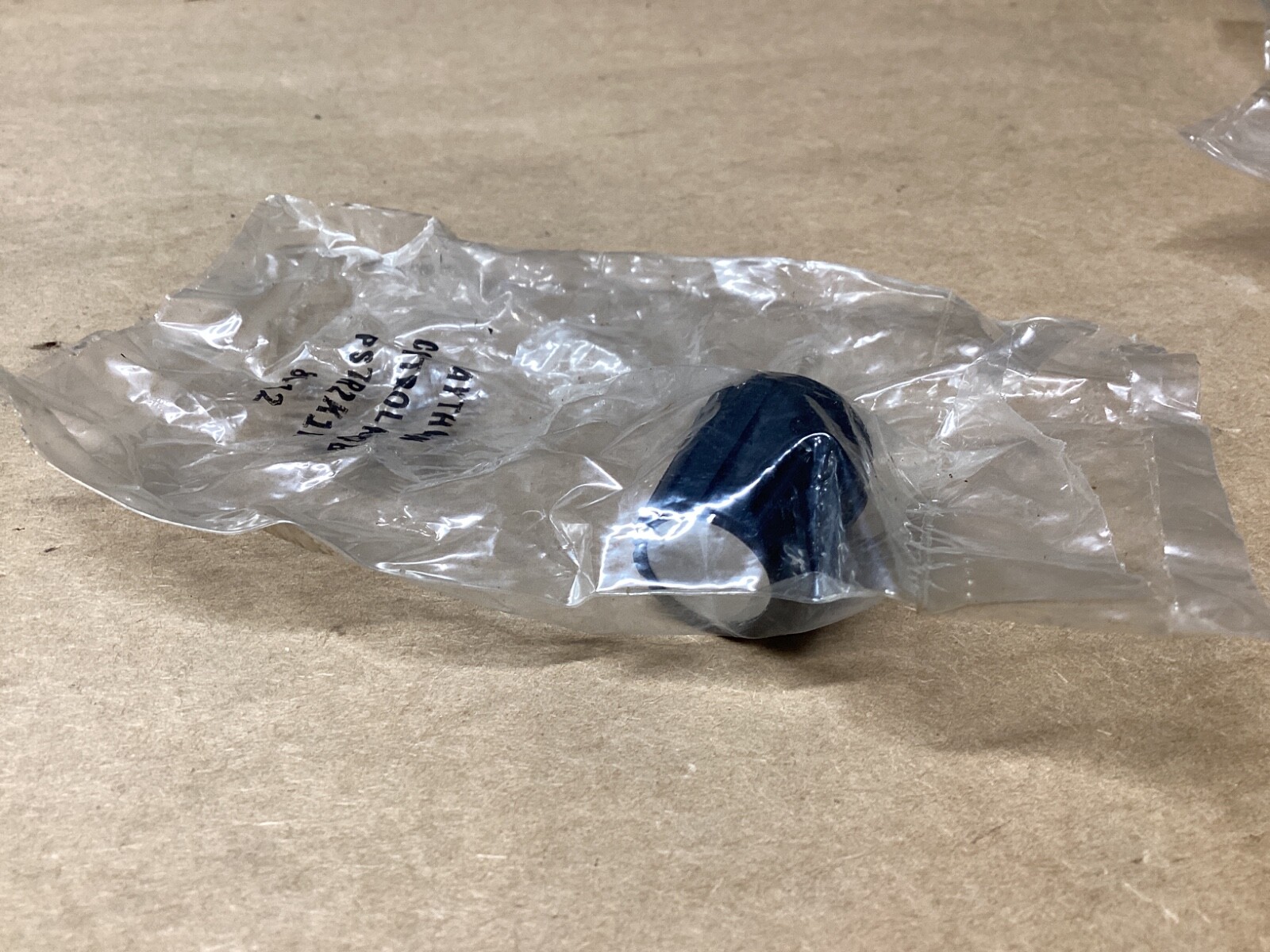 LOT OF 5 NEW Raytheon PS7R2K1R 84-12 Control knob #124F131PR6*CO