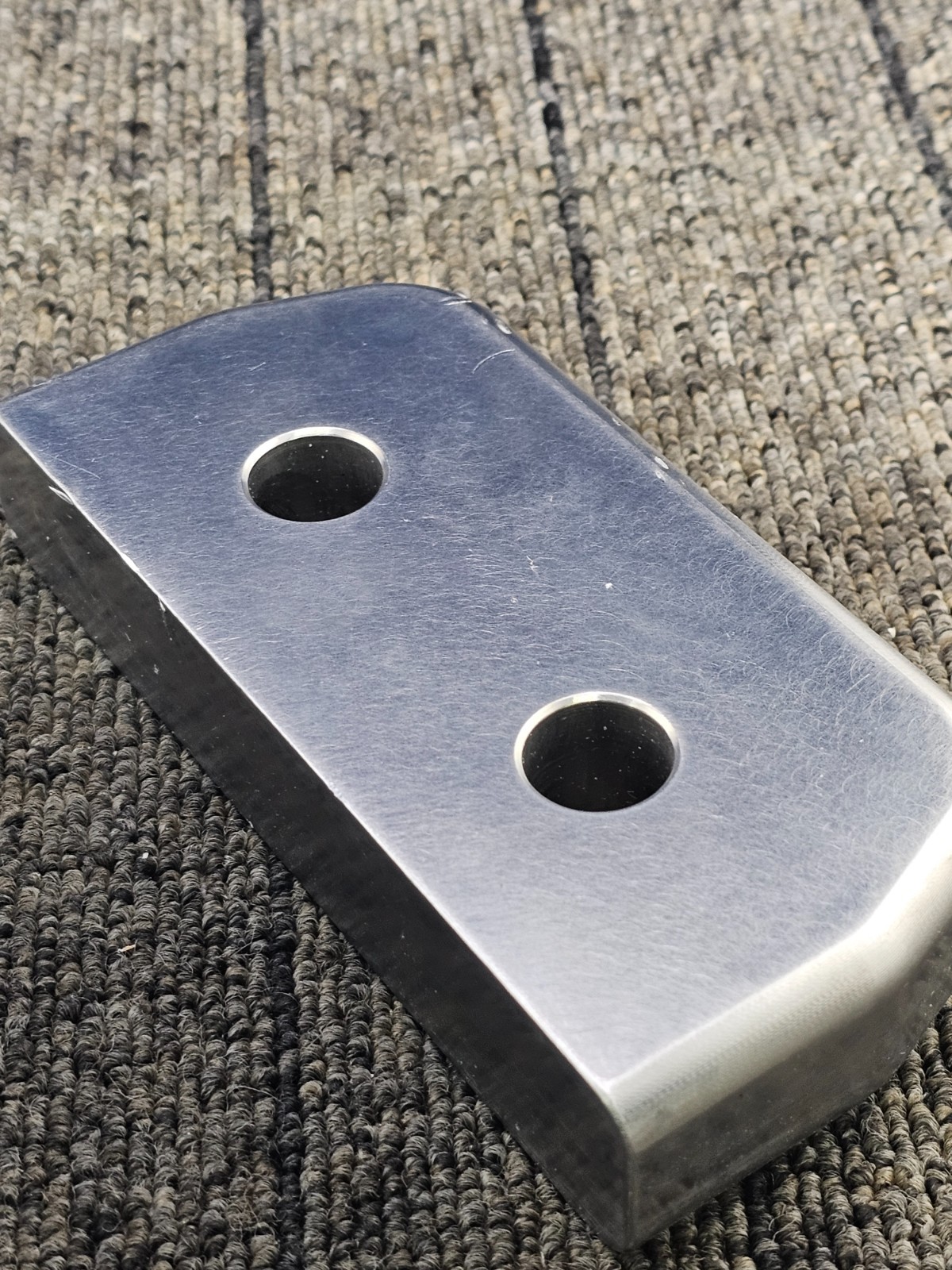 NOV 11109730-001: Proprietary Ram Stop Guide Plate 5-3/8″ For 18-15M NXT Ram BOP
