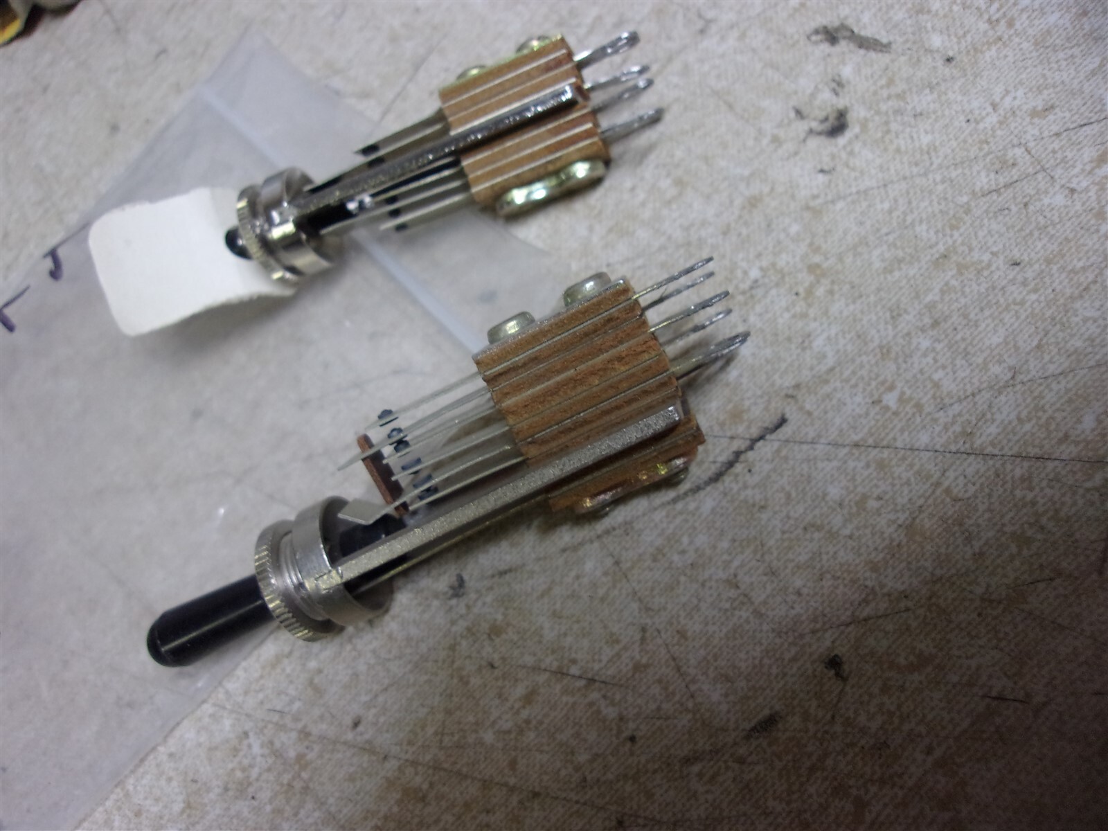 NEW Switchcraft SW. 30372 Toggle Switches Lot of 2 *FREE SHIPPING*