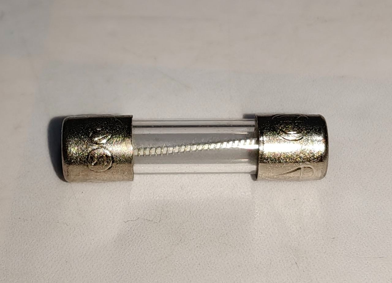 Wickmann-Werke T1L250 Miniature-Fuses 1A 507-0561 250VAC 5x20mm (Lot of 7 pcs)