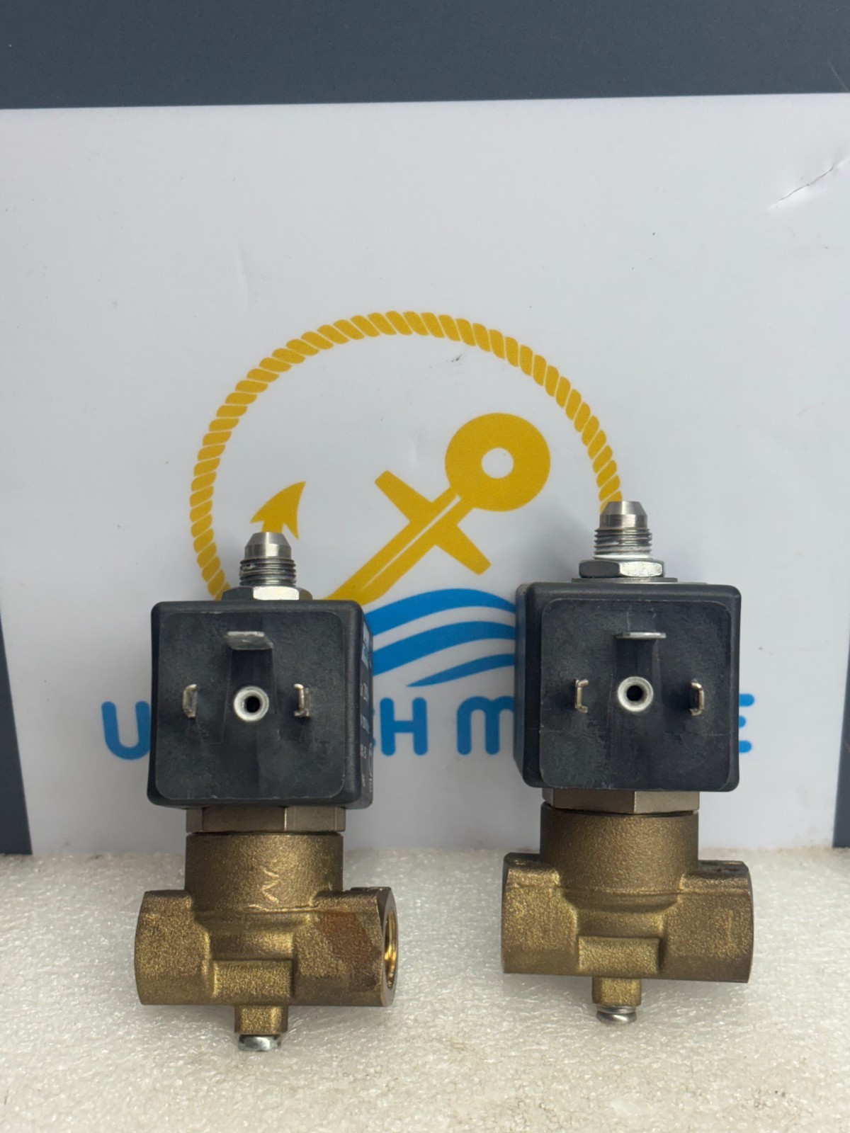 Parker VE139V Solenoid Valve with Coil ZB09 110-120V/50-60Hz ( 2 Pis Lot )