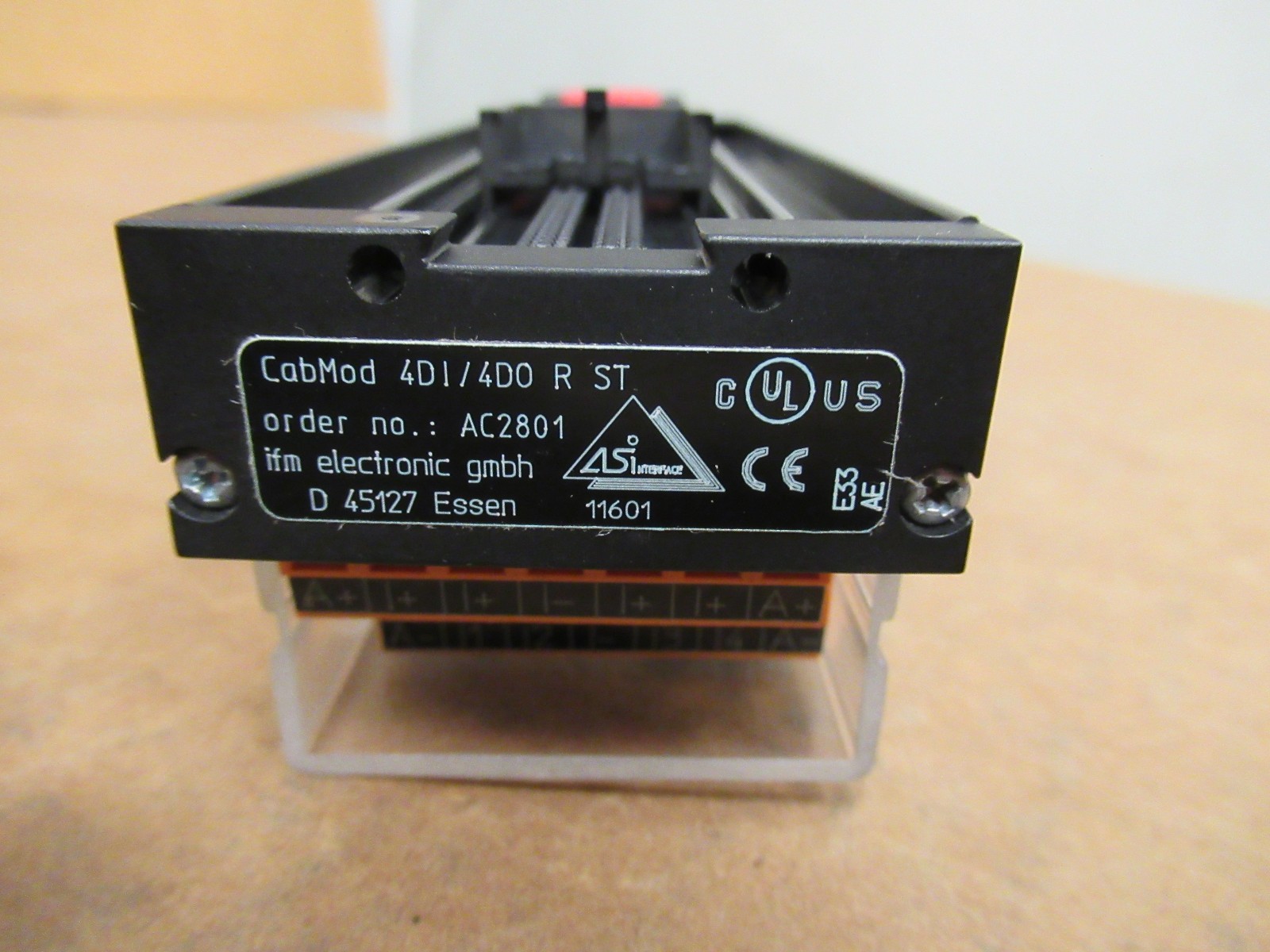 IFM ELECTRONICS I/O MODULE ACC2801 4IN 4OUT 26.5-31.6VDC 280MA USED