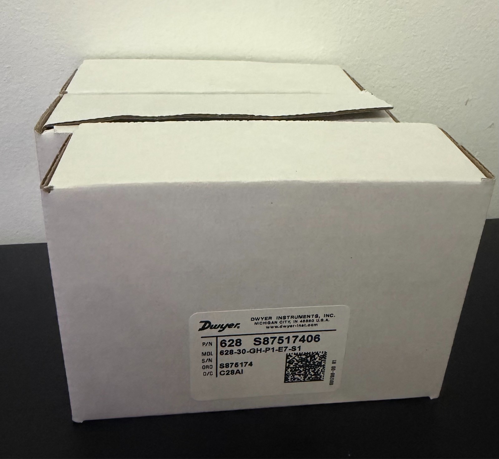 Dwyer 628-30-GH-P1-E7-S1 Absolute Pressure Transmitter 0-15 PSIA 4-20mA 10-30VDC