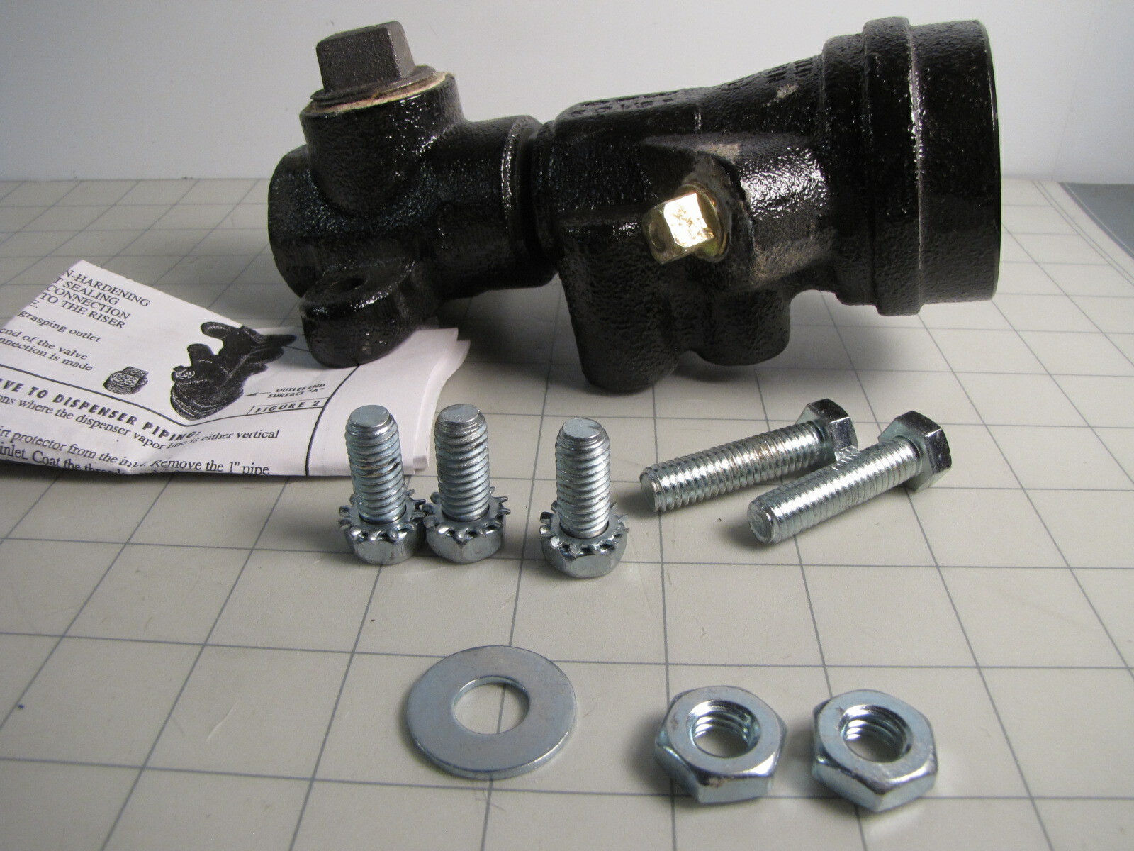 OPW 60VSP-1001 1″ x 1-1/2″ FNPT Poppeted Vapor Shear Valve NEW
