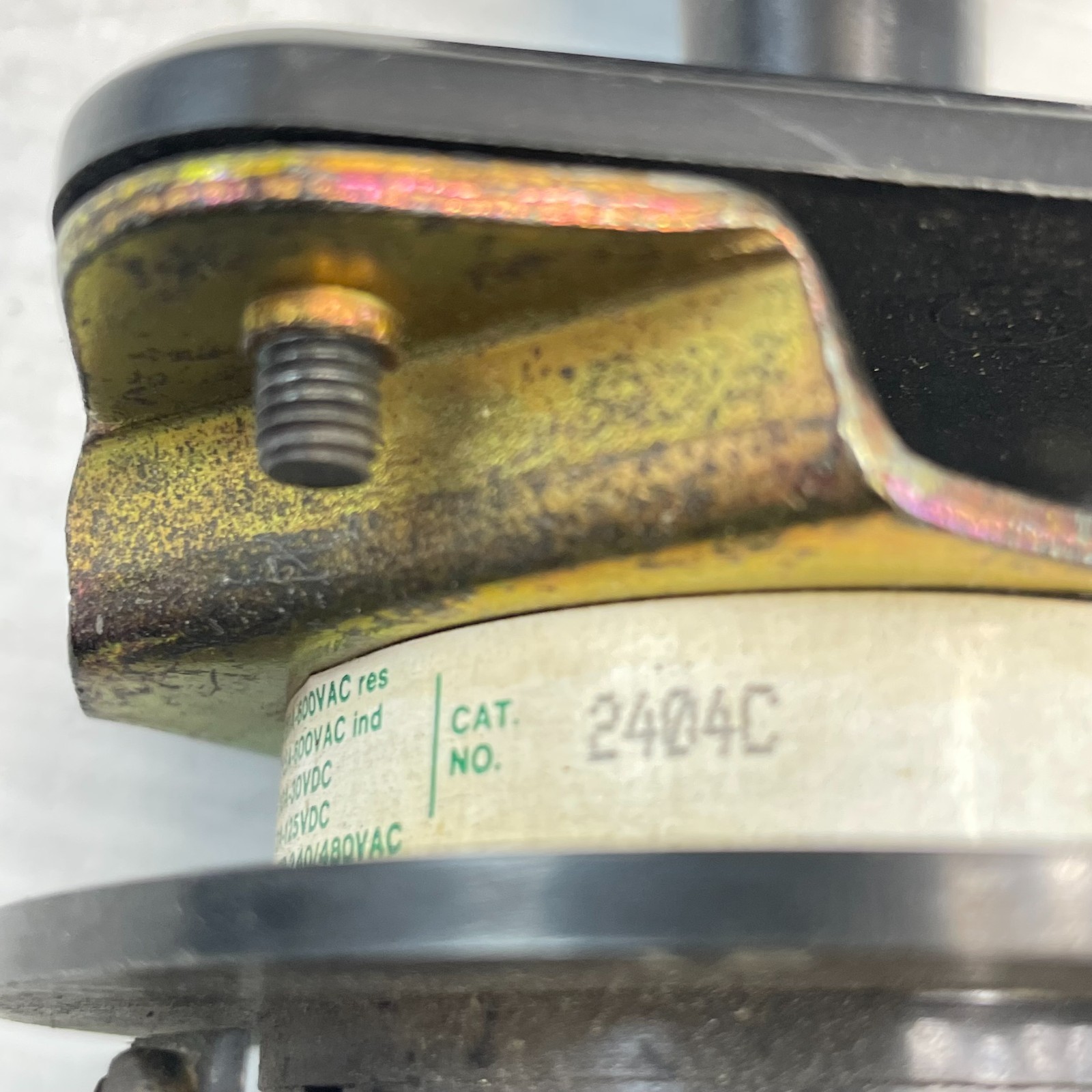 ELECTROSWITCH 2404C VOLTMETER 6A 600VAC