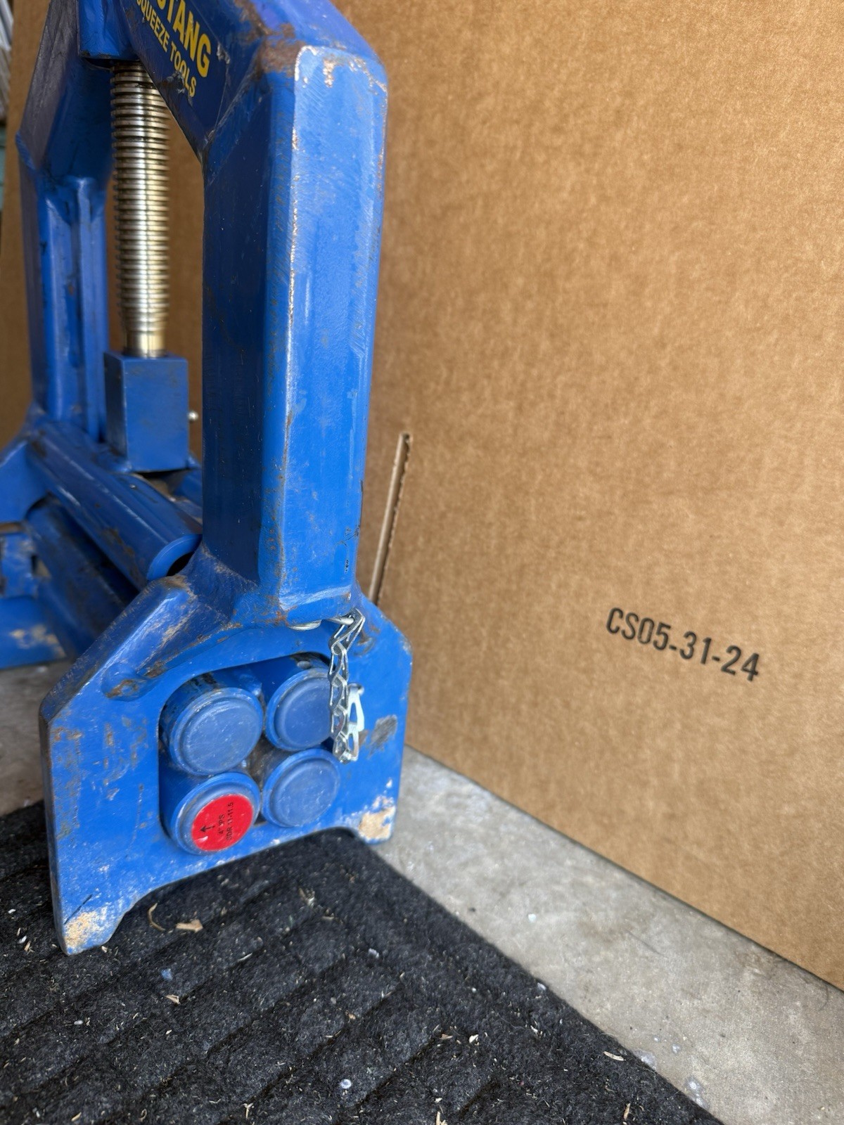 MUSTANG DBS-44F POLYETHYLENE PIPE ZQUEEZE TOOL 2” 3” 4” 4” IPS Used Re/All Des/