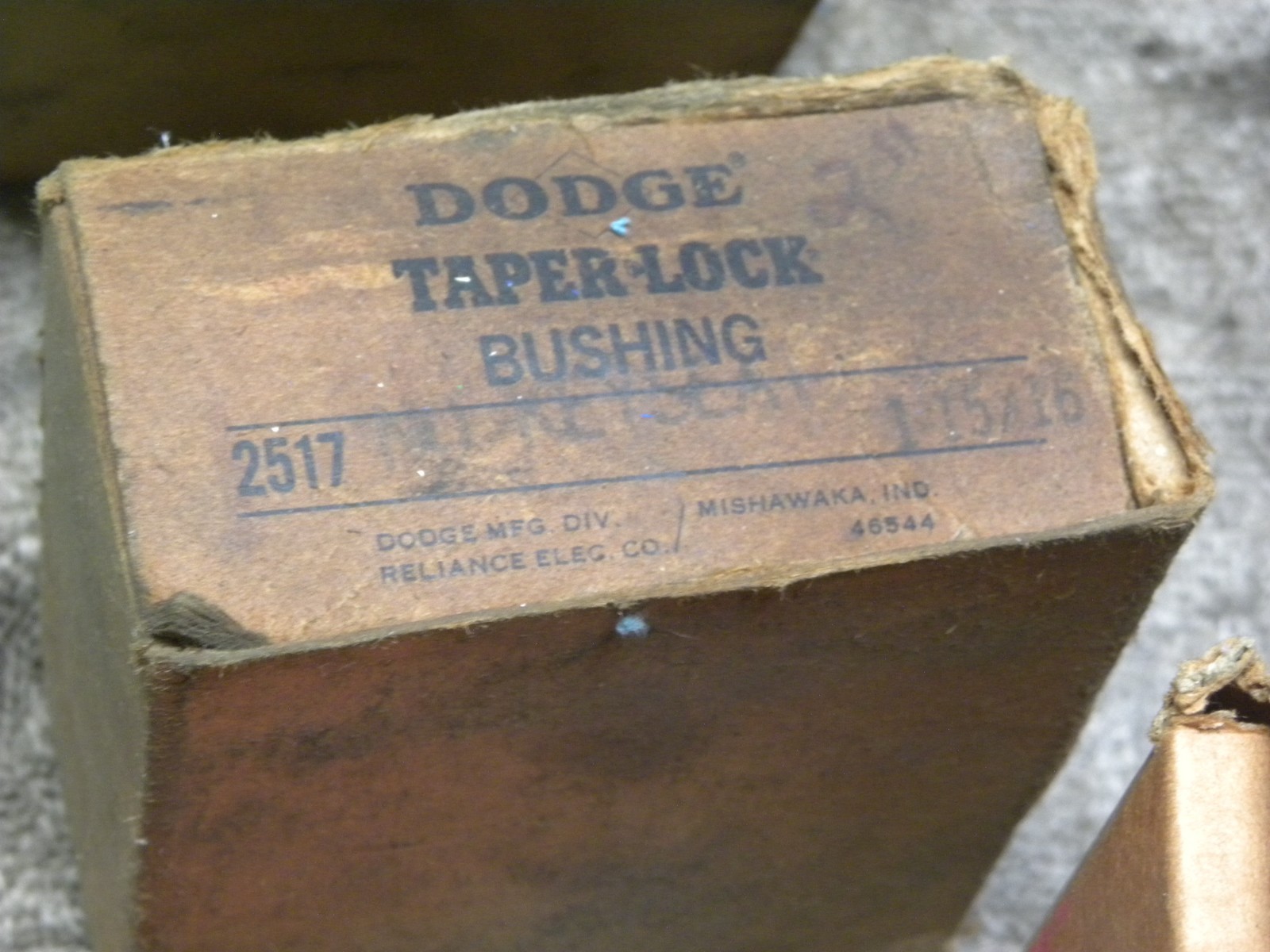 NEW Dodge Taper Lock Bushing 2517 / 1-15/16