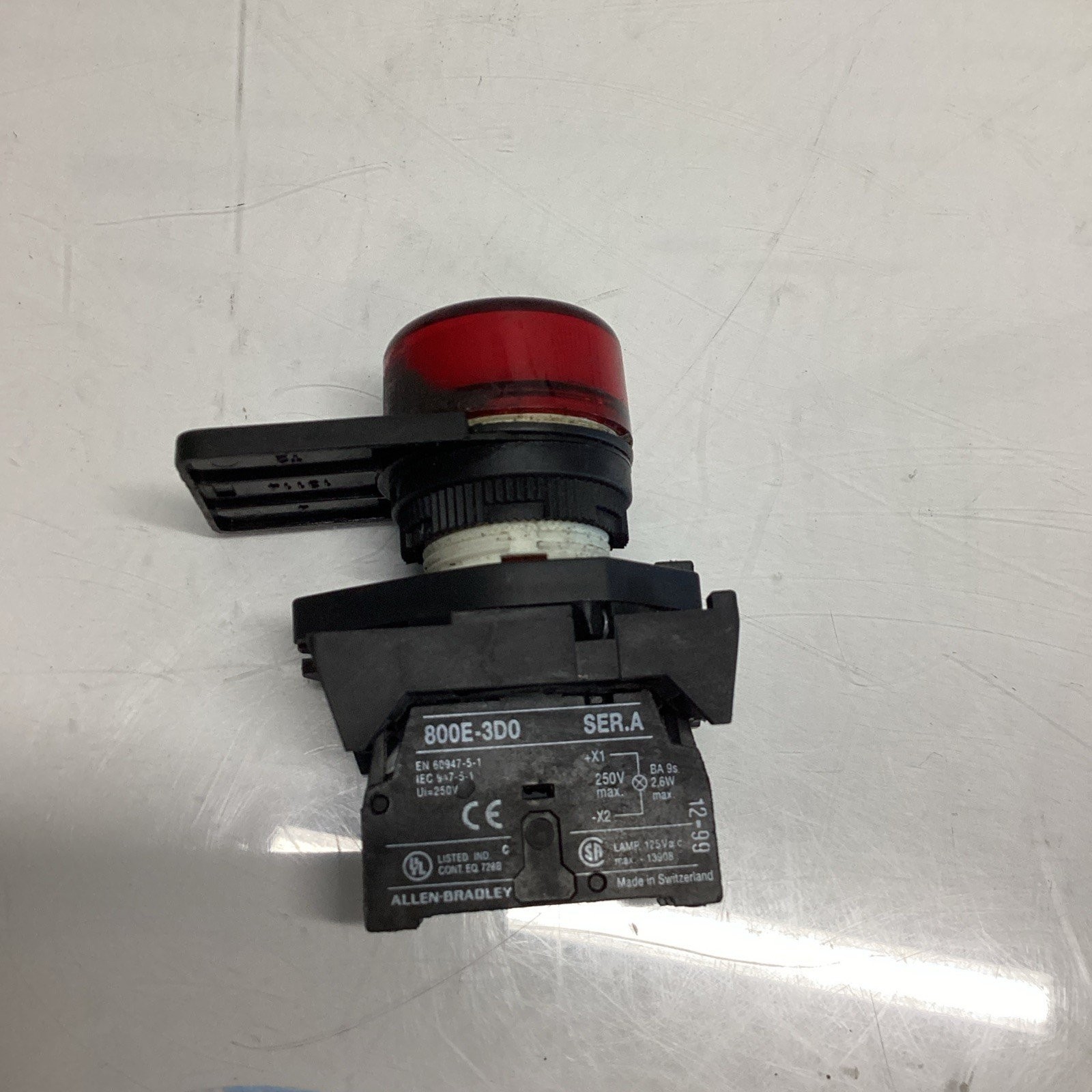 Allen Bradley General Fault Button 800E-3D0 Ser. A L-963