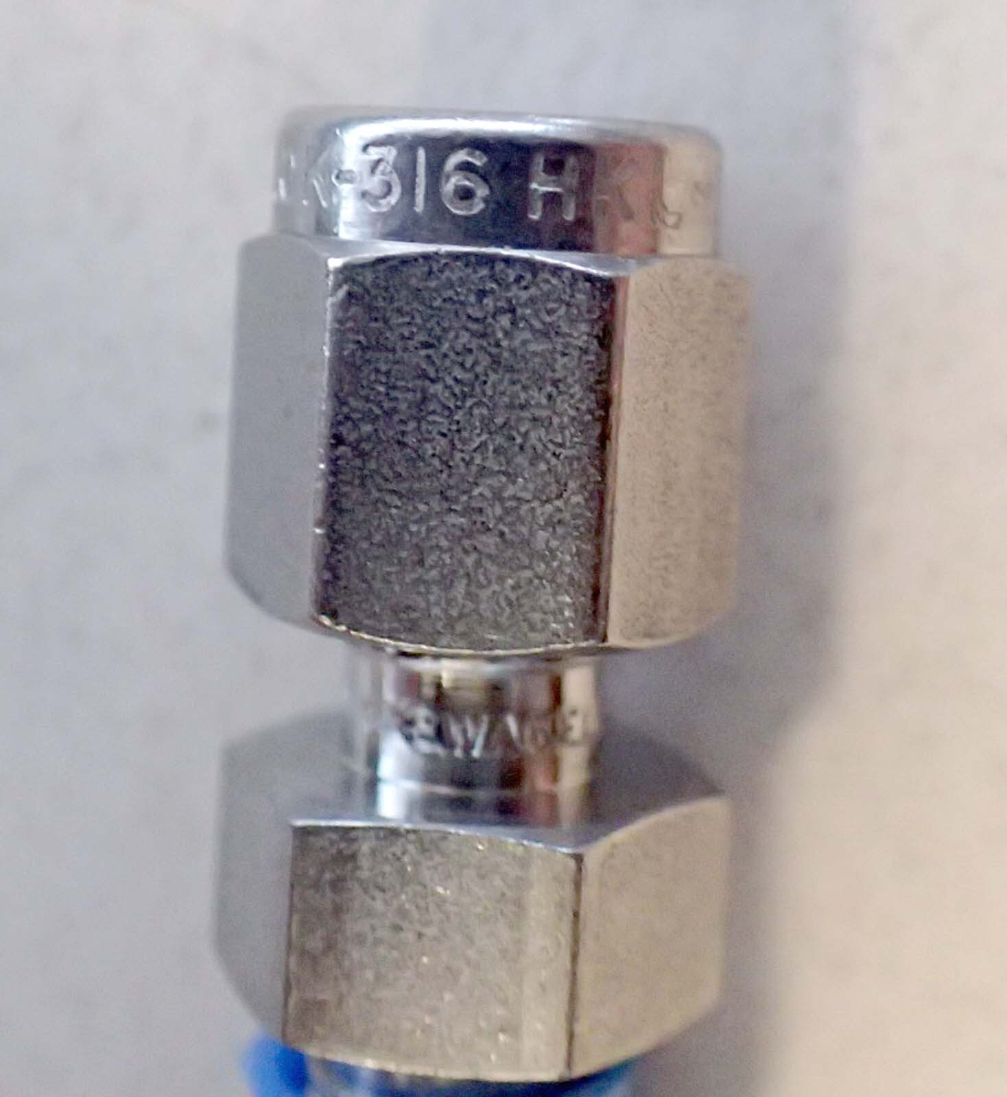 SWAGELOK SS-200-6 -2AN SS TUBE FITTING, UNION, 1/8 IN. TUBE OD X 1/8 NEW