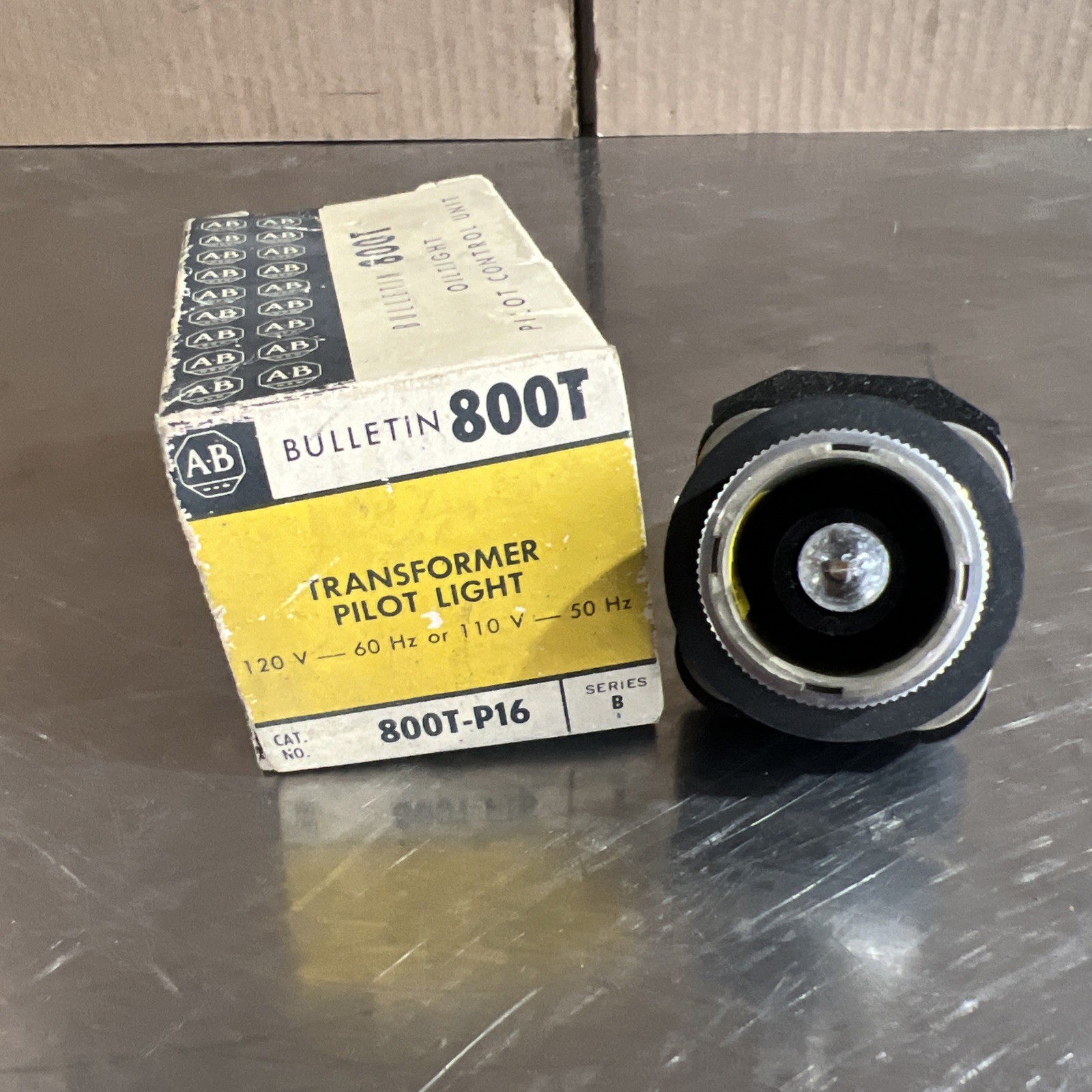 800T-P16 30mm Pilot Light 800T PB New Original 800TP16 Nos Surplus
