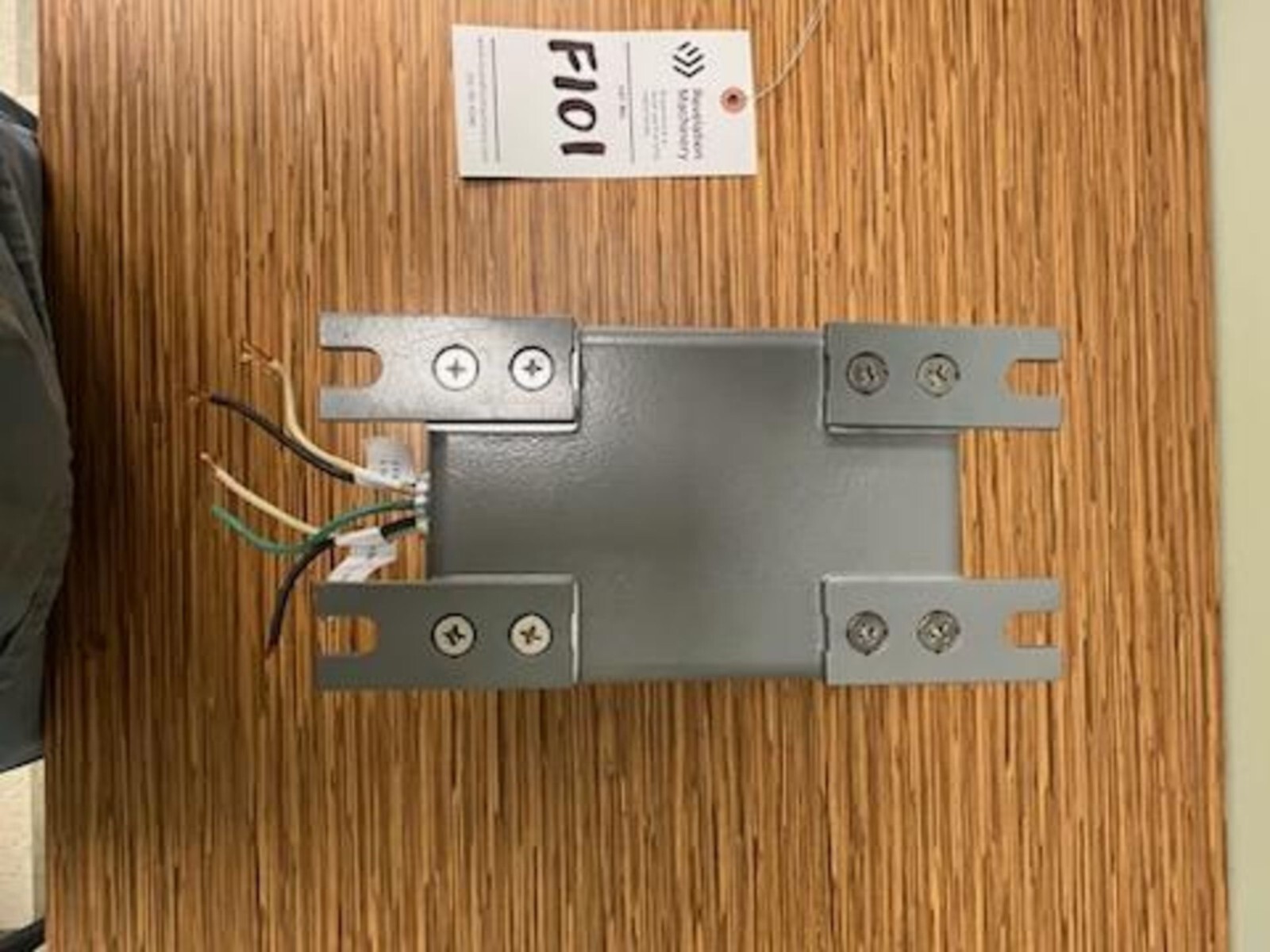 LARSON ELECTRONICS EPS-PB10-MS-AT-V1-05-DE-NO-RED 600VAC 10A