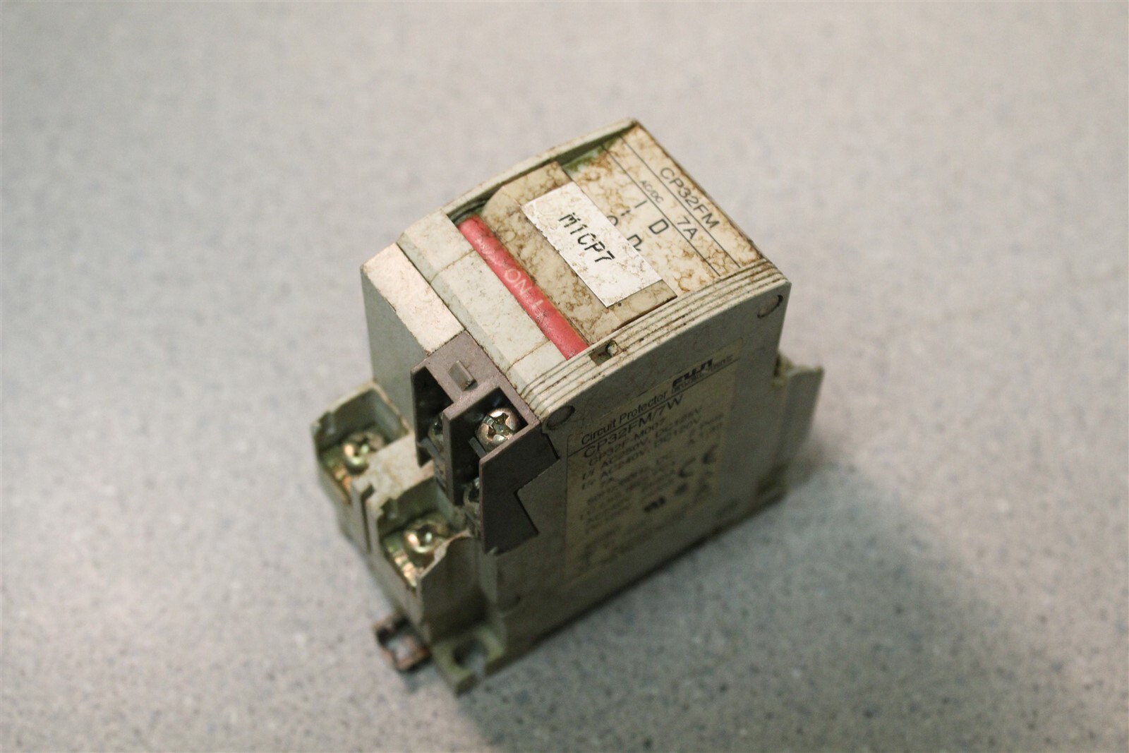 Fuji CP32FM/7W 7Amp Circuit Protector *FREE SHIPPING*