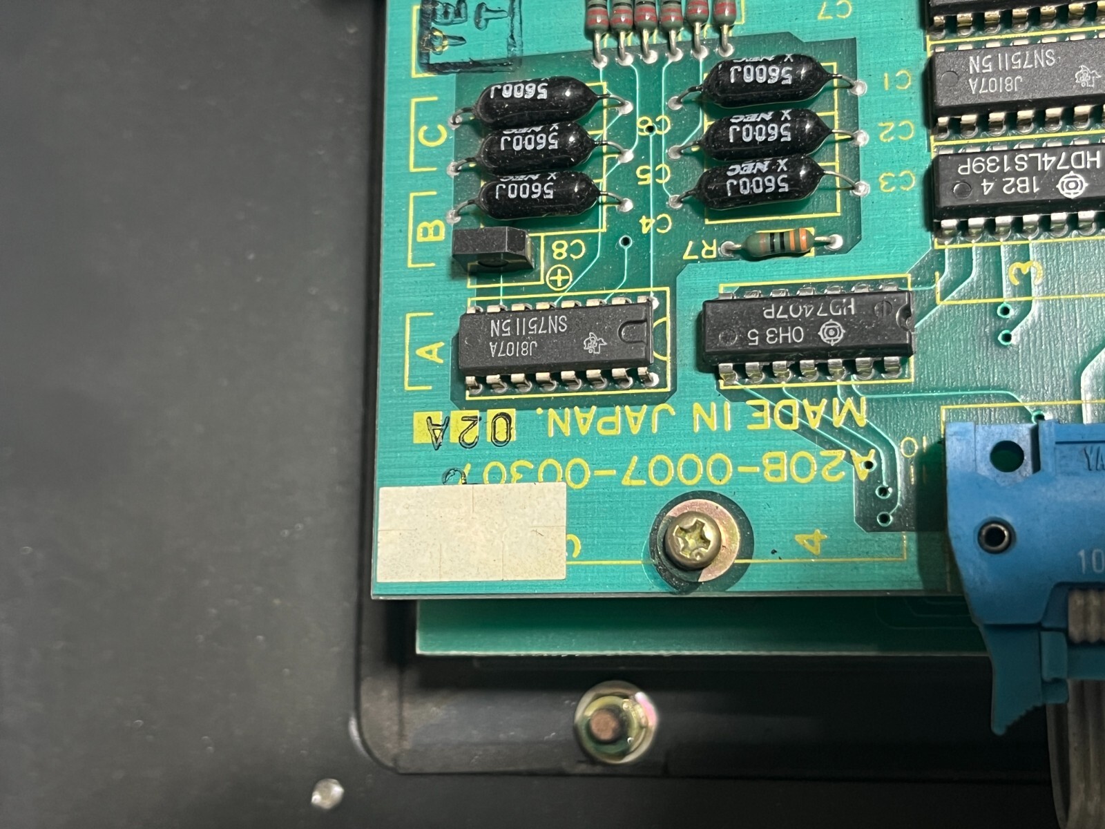 FANUC SYSTEM 6T MDI/CRT UNIT A02B-0051-C012 W/ A61L-0001-0072 & A20B-0007-0030