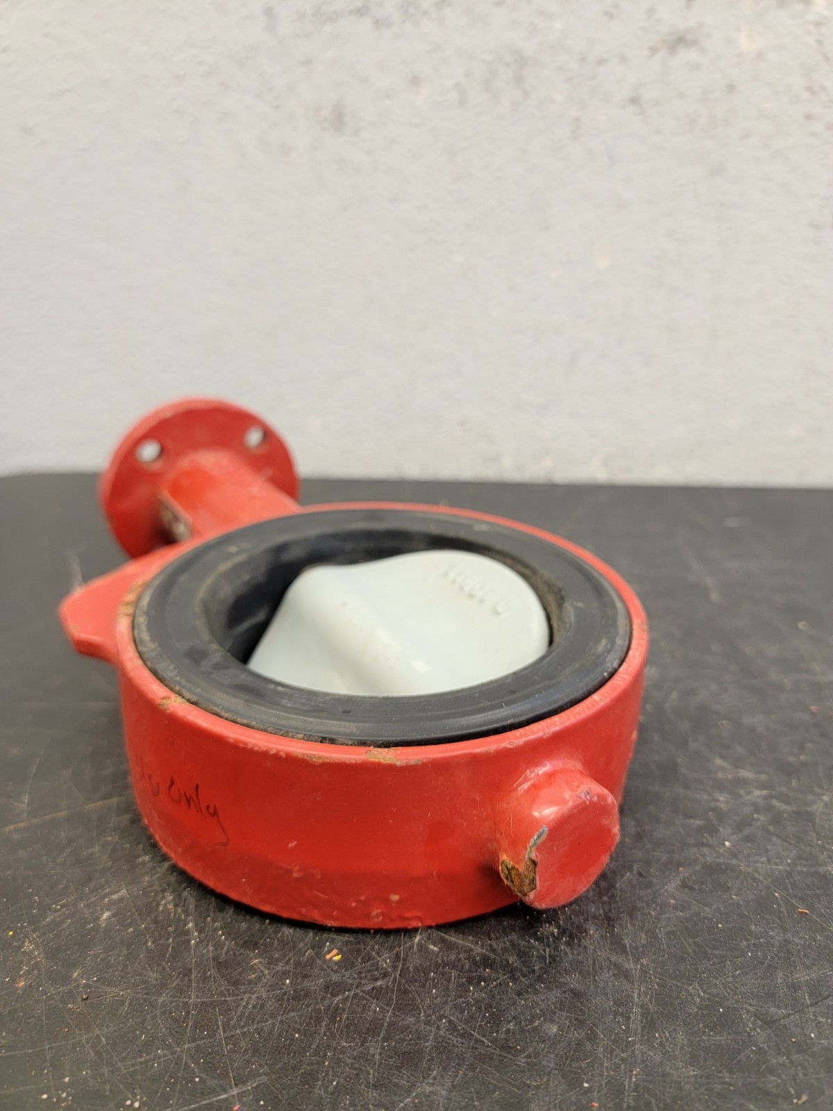 BRAY 4″ BUTTERFLY VALVE SERIES 30 Used A2