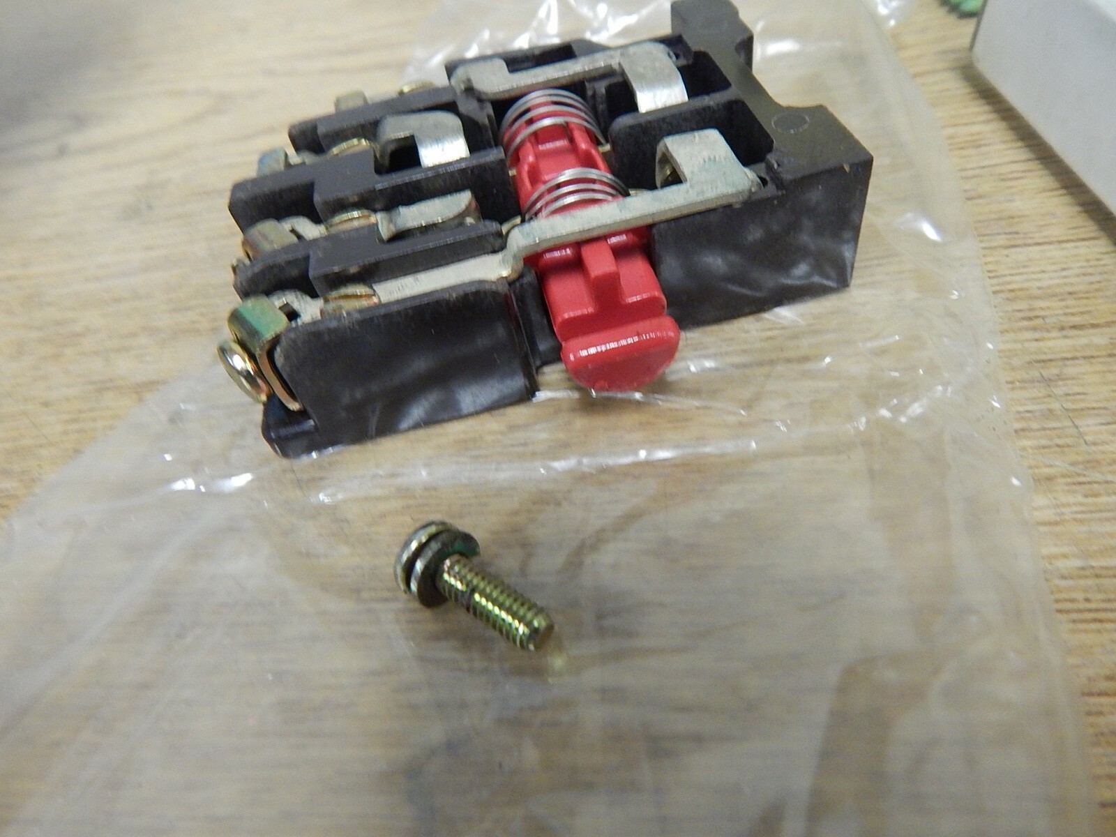 NEW Joslyn Clark KPMA-2 Axillary Contact 55980 *FREE SHIPPING*