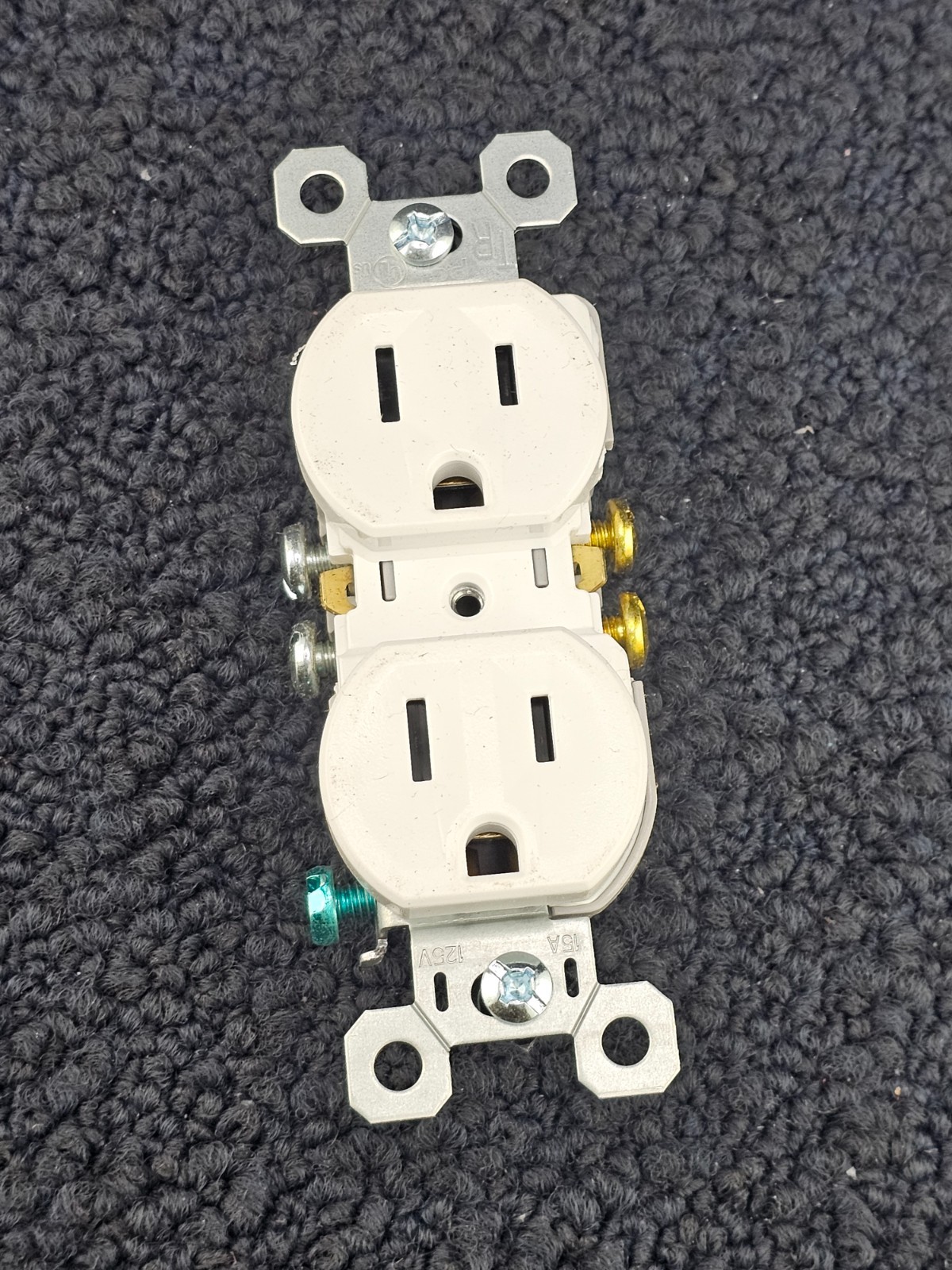 (QTY 10) Pass & Seymour 3232TR-W Tamper Resistant Duplex Receptacle 15A 125V