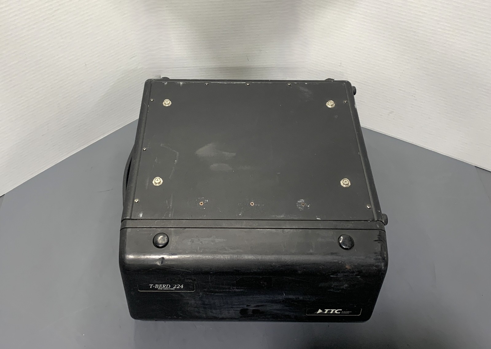 TTC T-BERD 224 T1 DS1 Transmission/Communication Analyzer 115VAC Power Tested