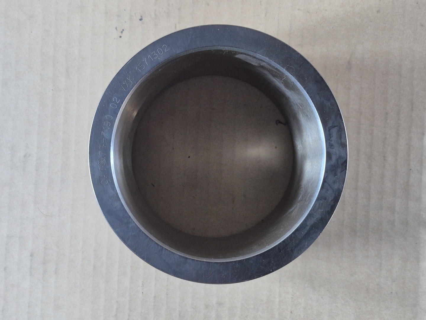 SURPLUS NEW Caterpillar 7T-7190 Sleeve Bearing (Bushing) , 102mmx127mmx93mm