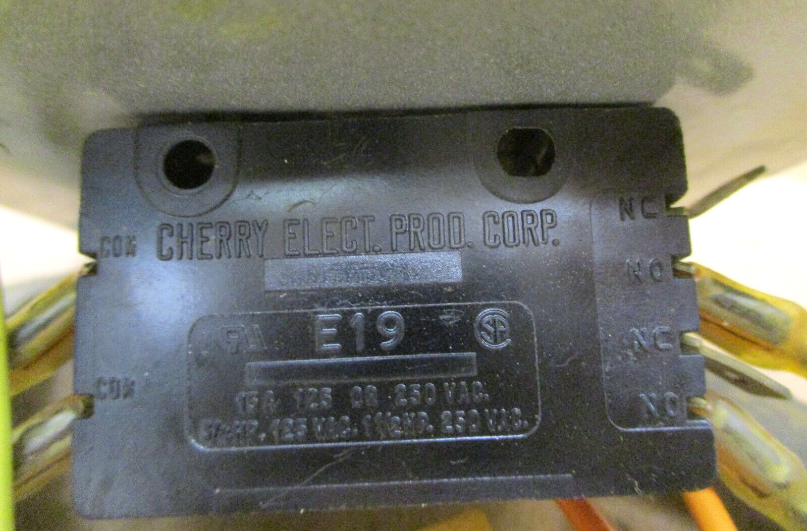 Cherry Elect. E19 Limit Switch in Enclosure 50110HM