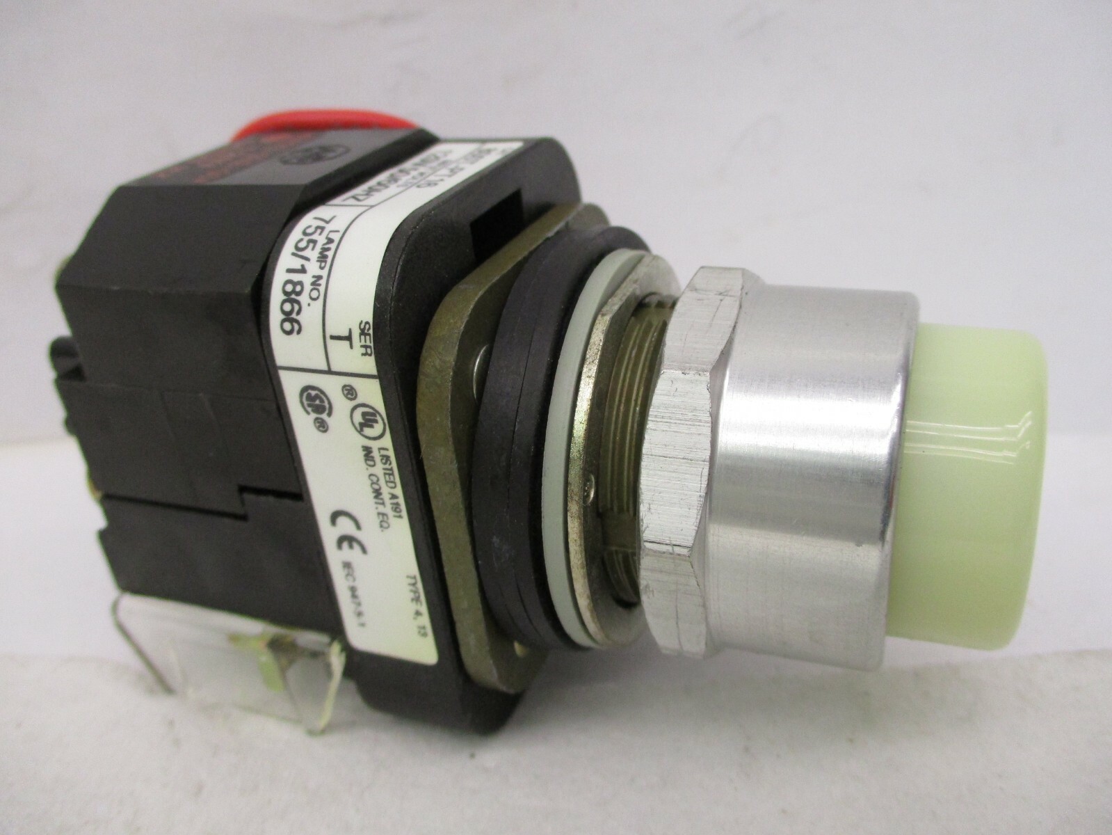 New Open Box Allen-Bradley 800T-PT16W Pilot Light Type 4, 13 White Lens A3907DH