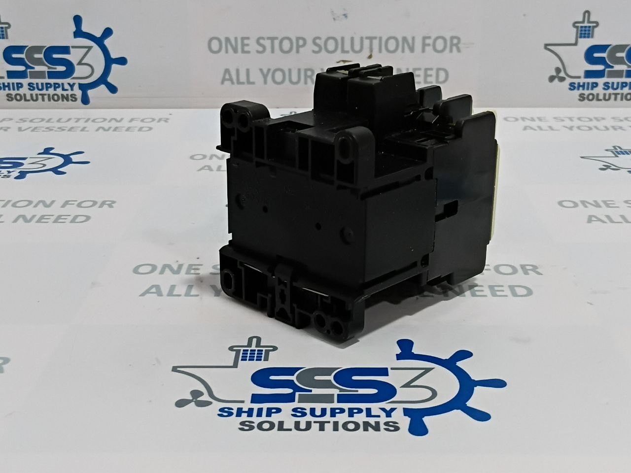 Fuji SC-5-1 [19] Contactor With Aux. Relay SZ-A11 Coil Vol. 210V/250V 50/60Hz