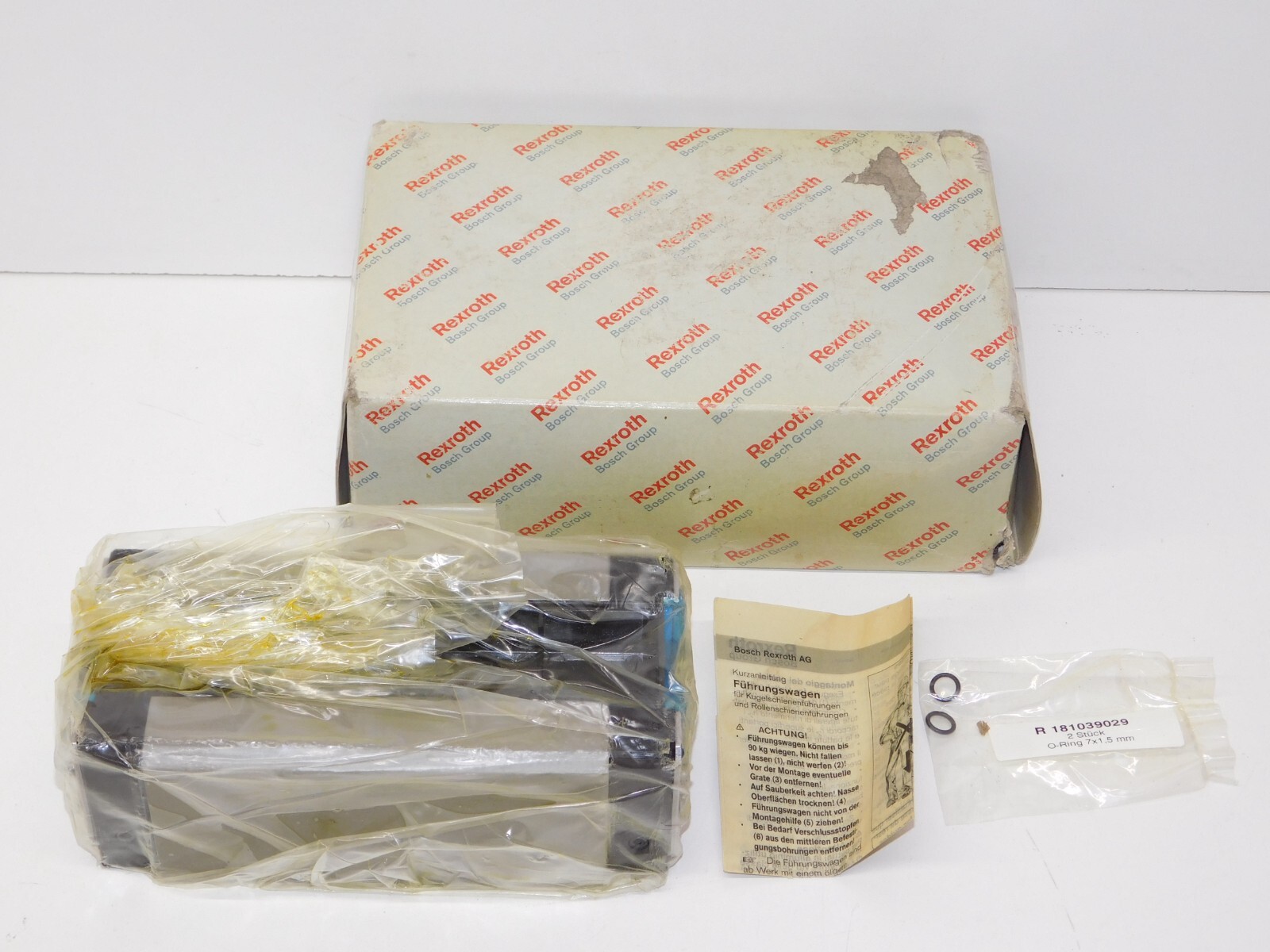 New Bosch Rexroth R182443116 Rail Linear Roller Runner Block Unit in Box Germany