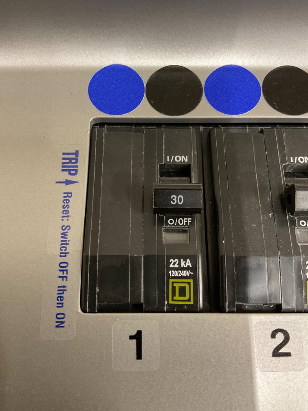 STARLINE CBM225HE54-(3)L630-4-G01 Busway Tap Box 30A 208V 3 Breaker 3 Receptacle