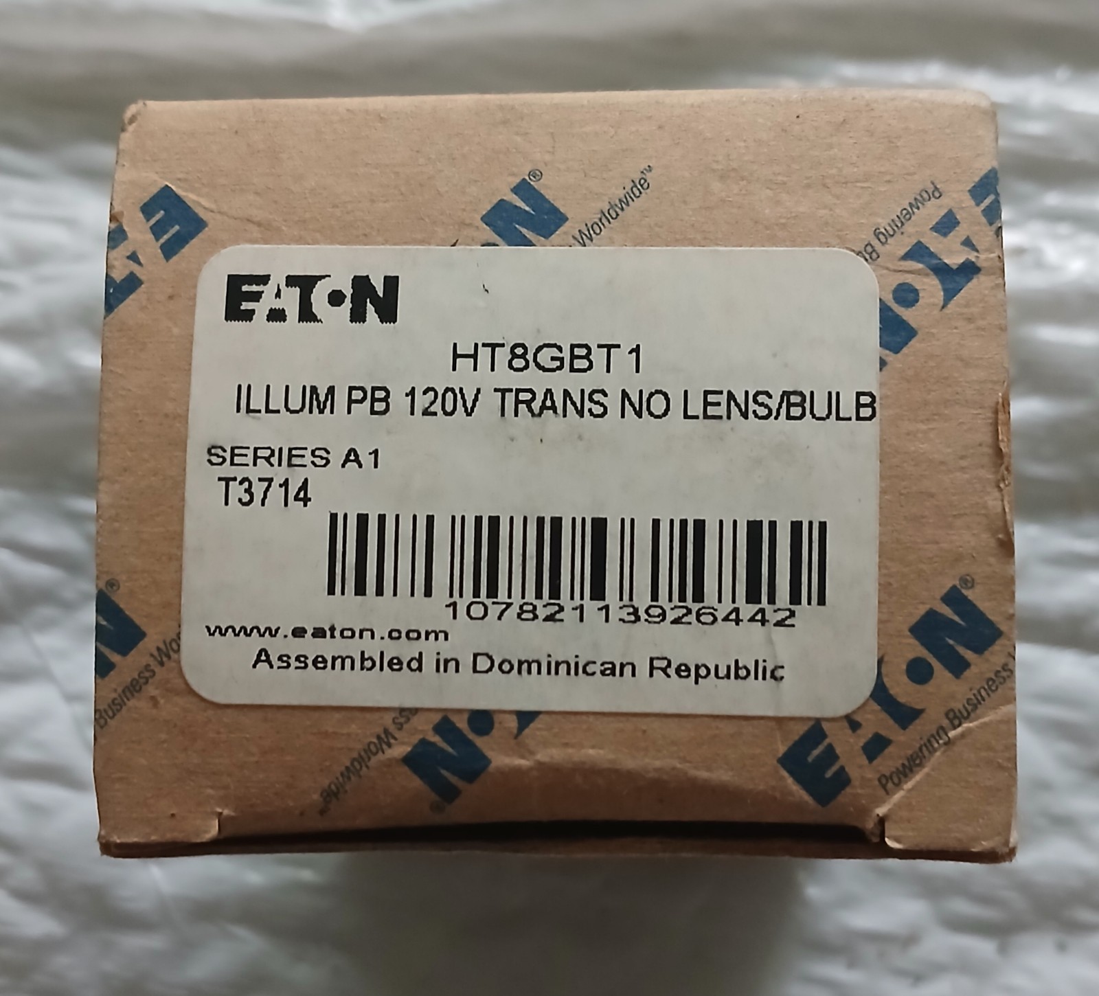 Eaton Pushbutton Operator. HT8GBT1. New. No lens or bulb. Free Shipping