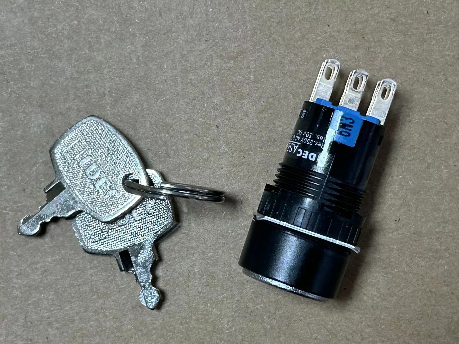 Yaskawa robot key switch DX100 JZRCR-YPP01-1 teach pendant selector switch