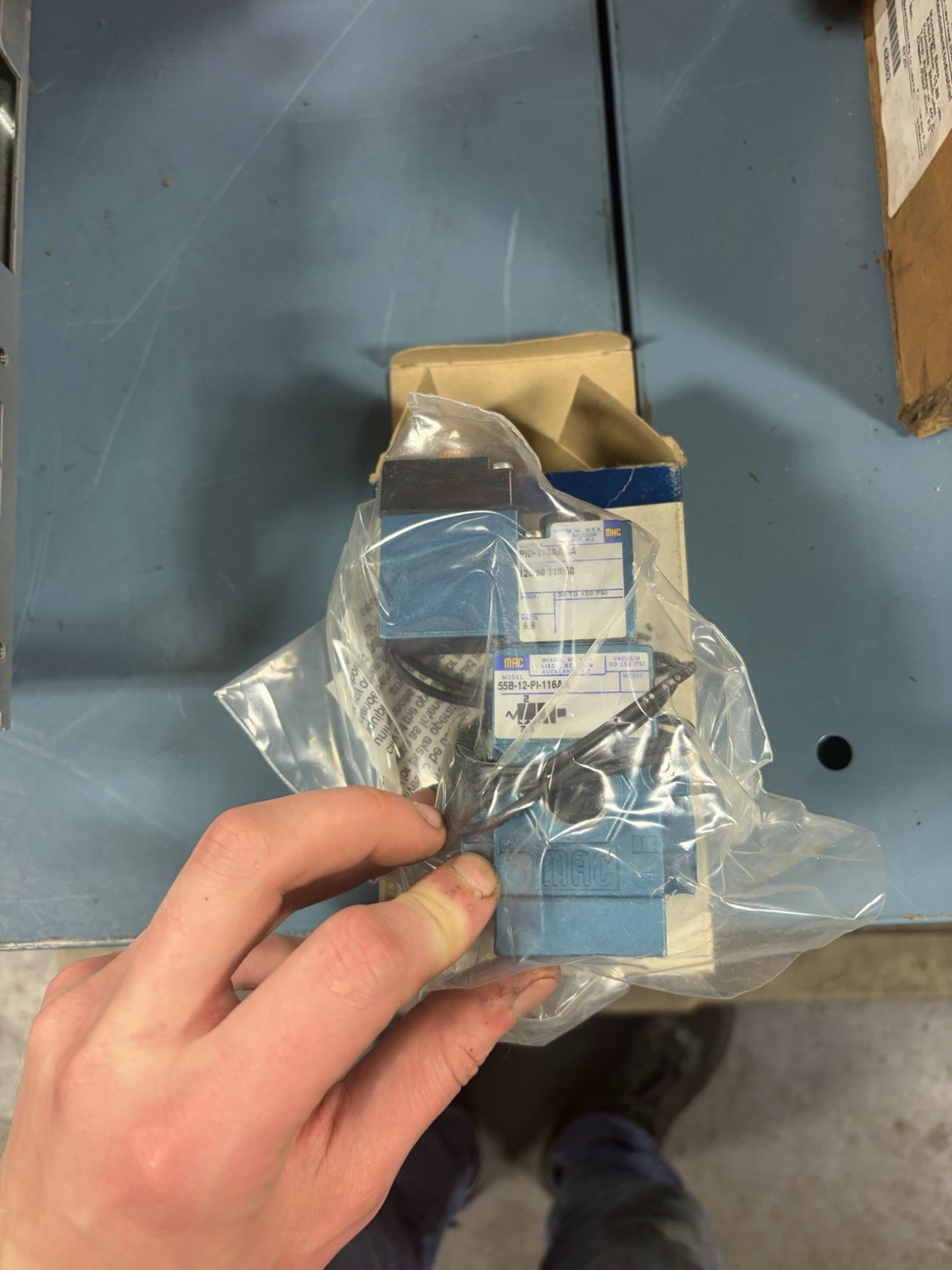 NEW MAC 55B-12-PI-116AA SOLENOID VALVE 150PSI