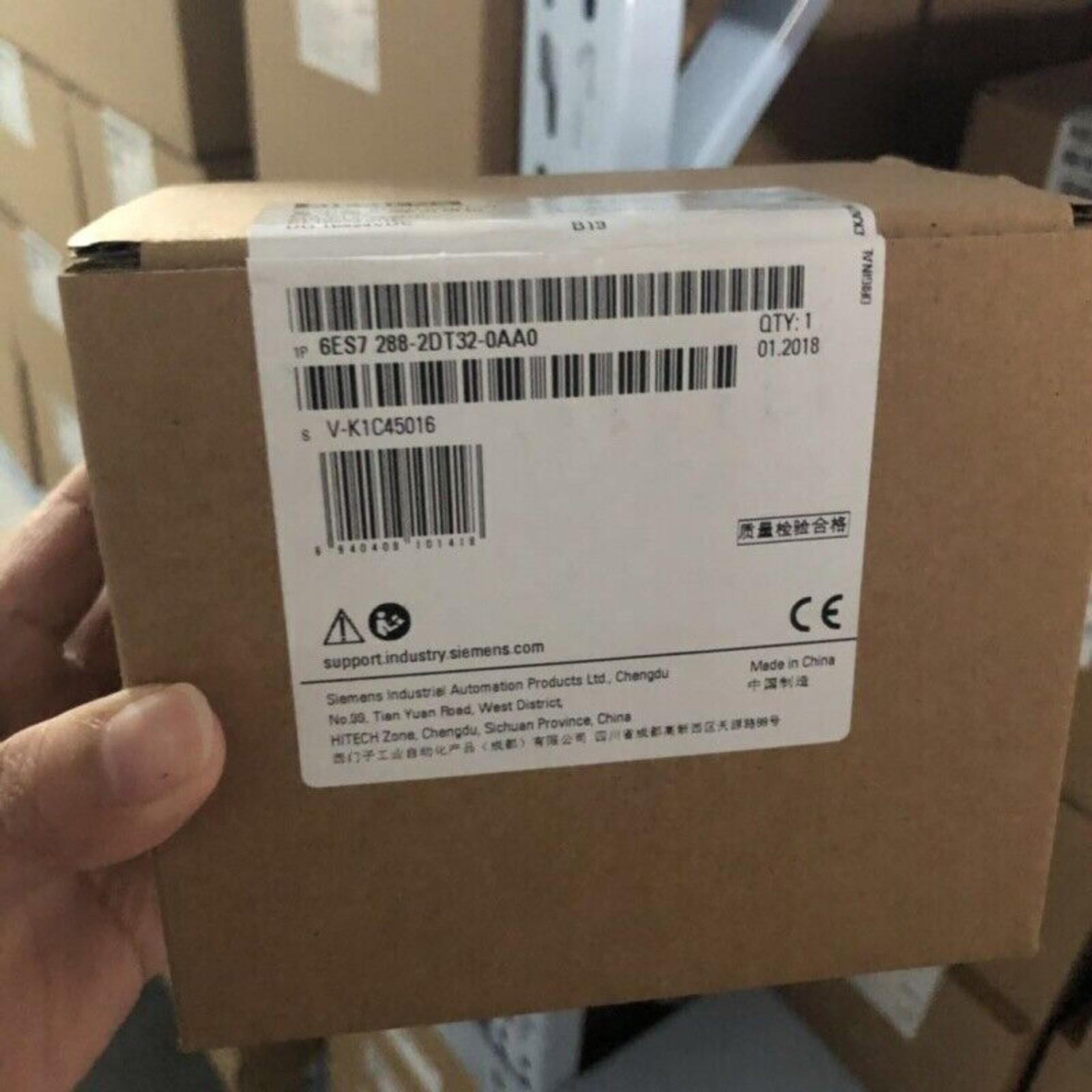 New Siemens 6ES7288-2DT32-0AA0 6ES7 288-2DT32-0AA0 S7-200 Digital I/O SM DT32