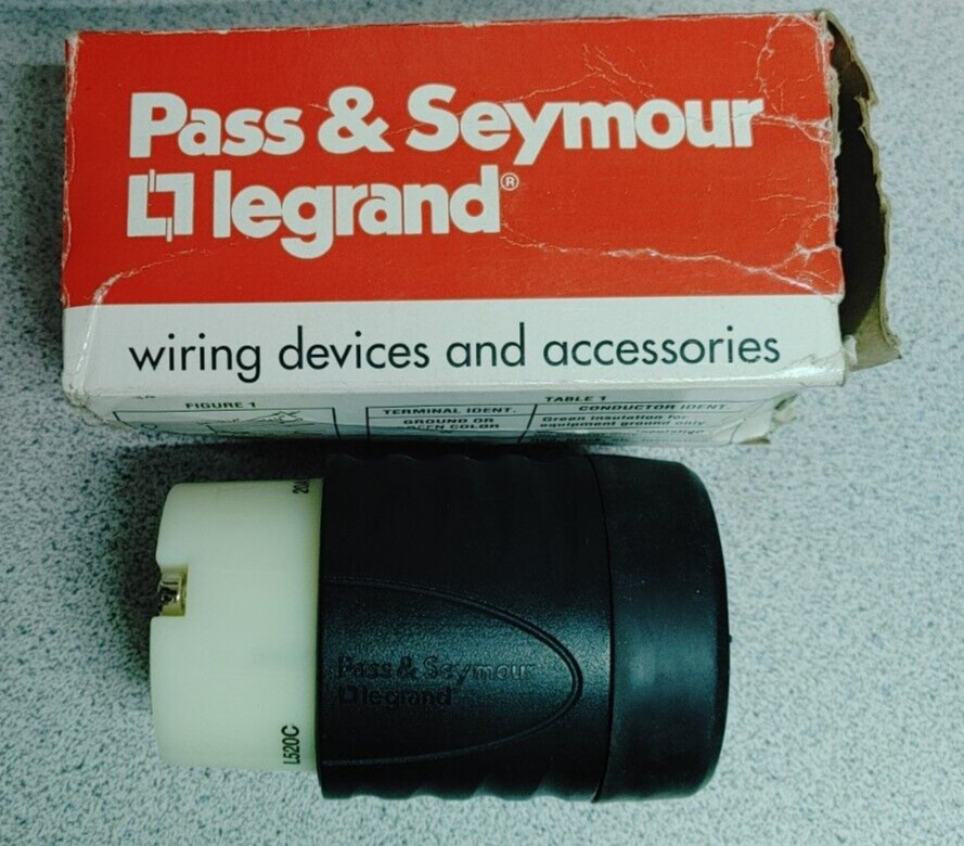 PASS & SEYMOUR LEGRAND L520-C TURNLOK CONNECTOR 20A 125V 2P 3W NEW!!WOW!!