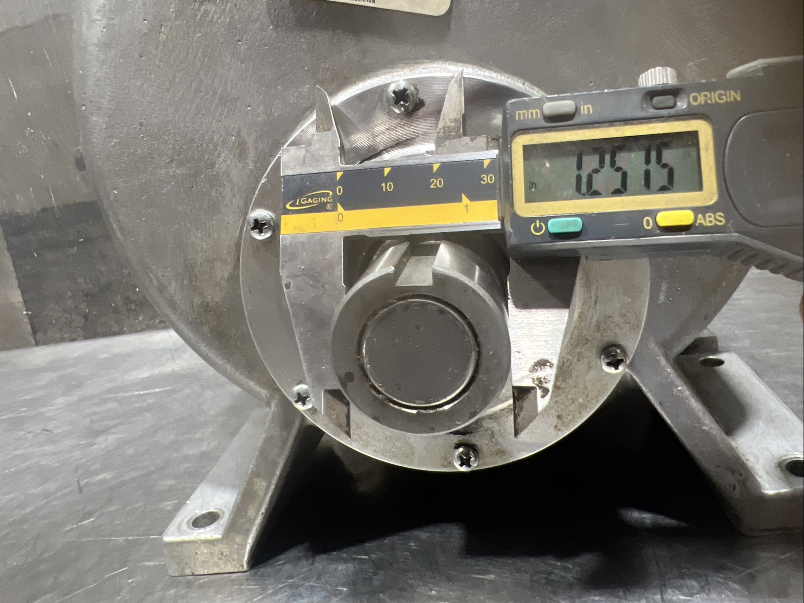 HILLIARD CORPORATION A175B-1-711R Centrifugal Clutch Used Surplus