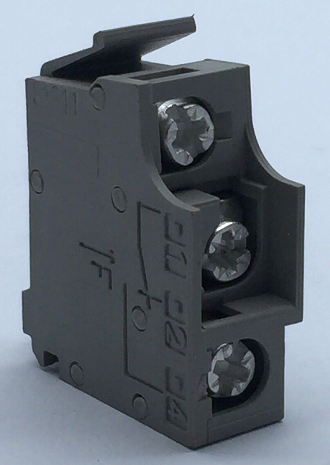 Schneider Electric 29450 Auxiliary Contact Circuit Breaker NS NSX 100-630 INS 40